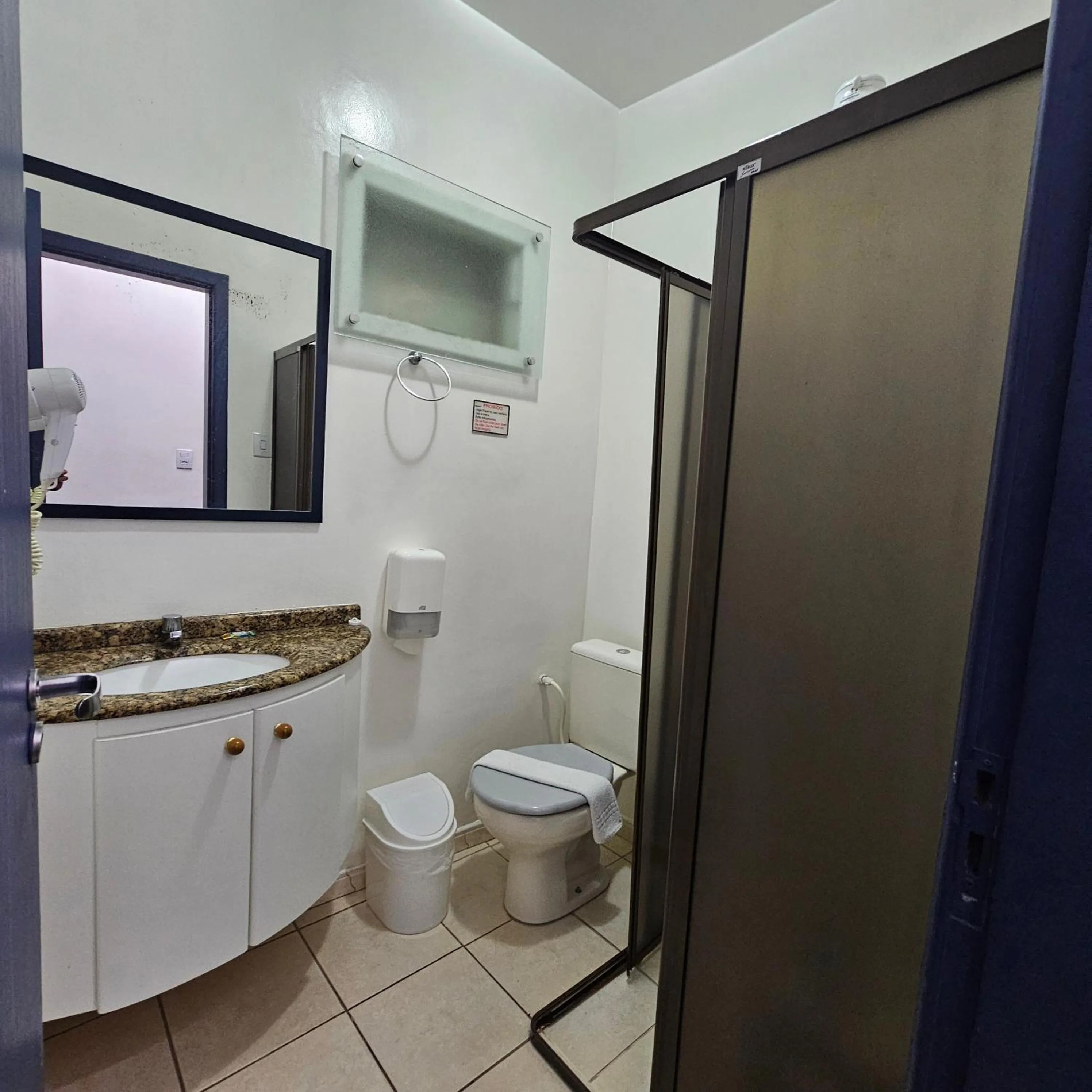 Shower in GH Bizkaia