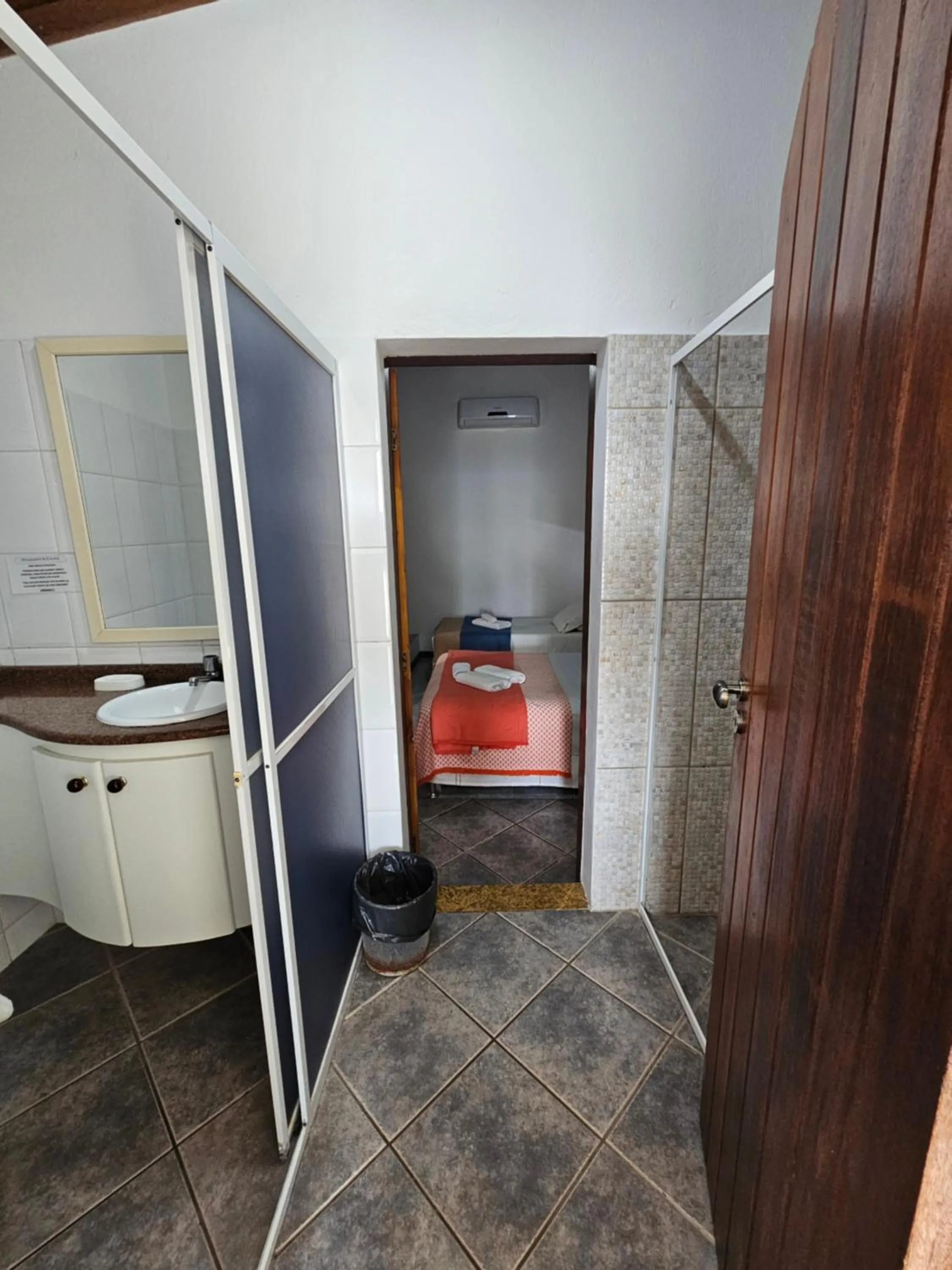 Shower in GH Bizkaia