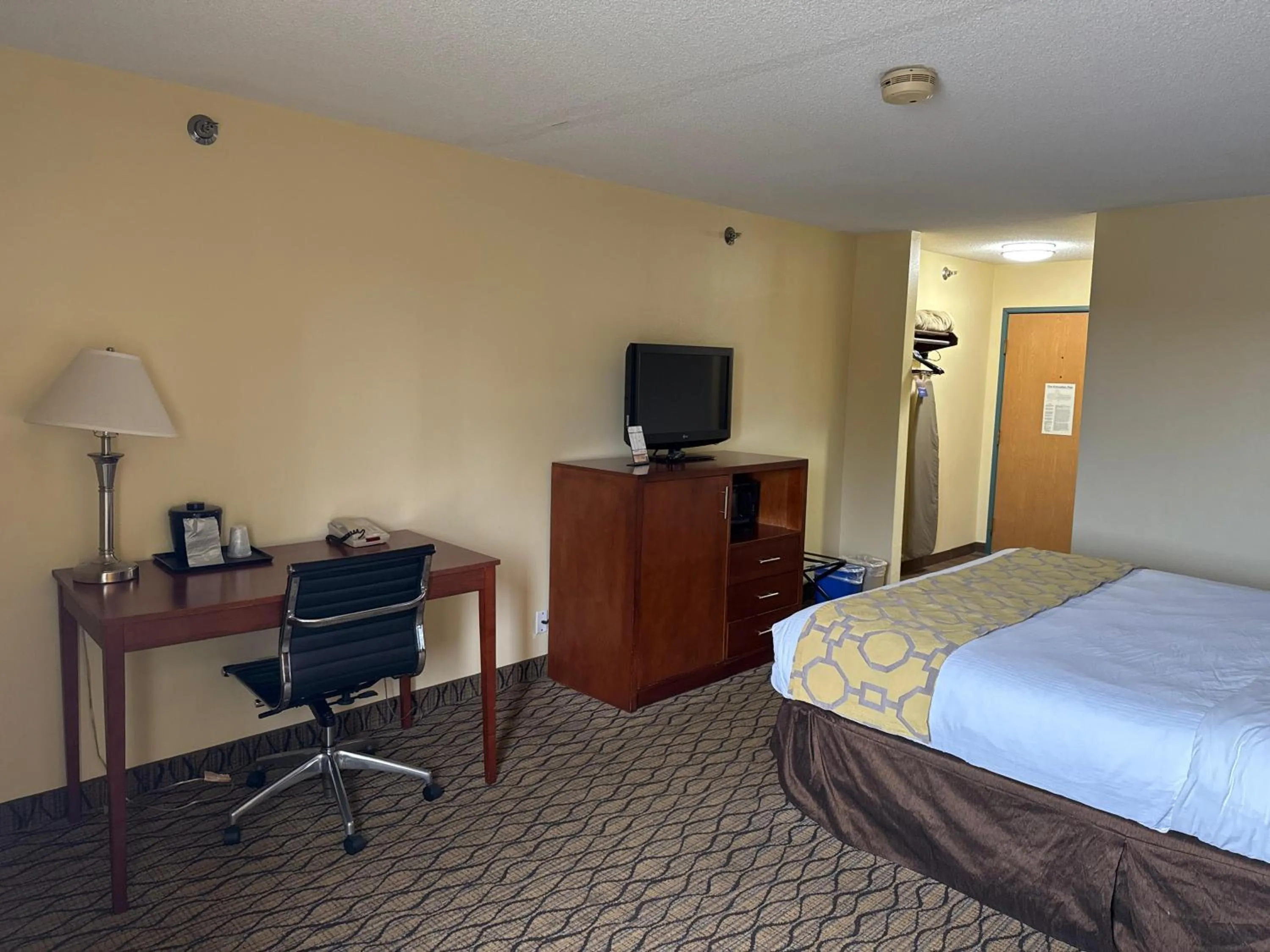 Bed in Baymont by Wyndham Mishawaka South Bend Area