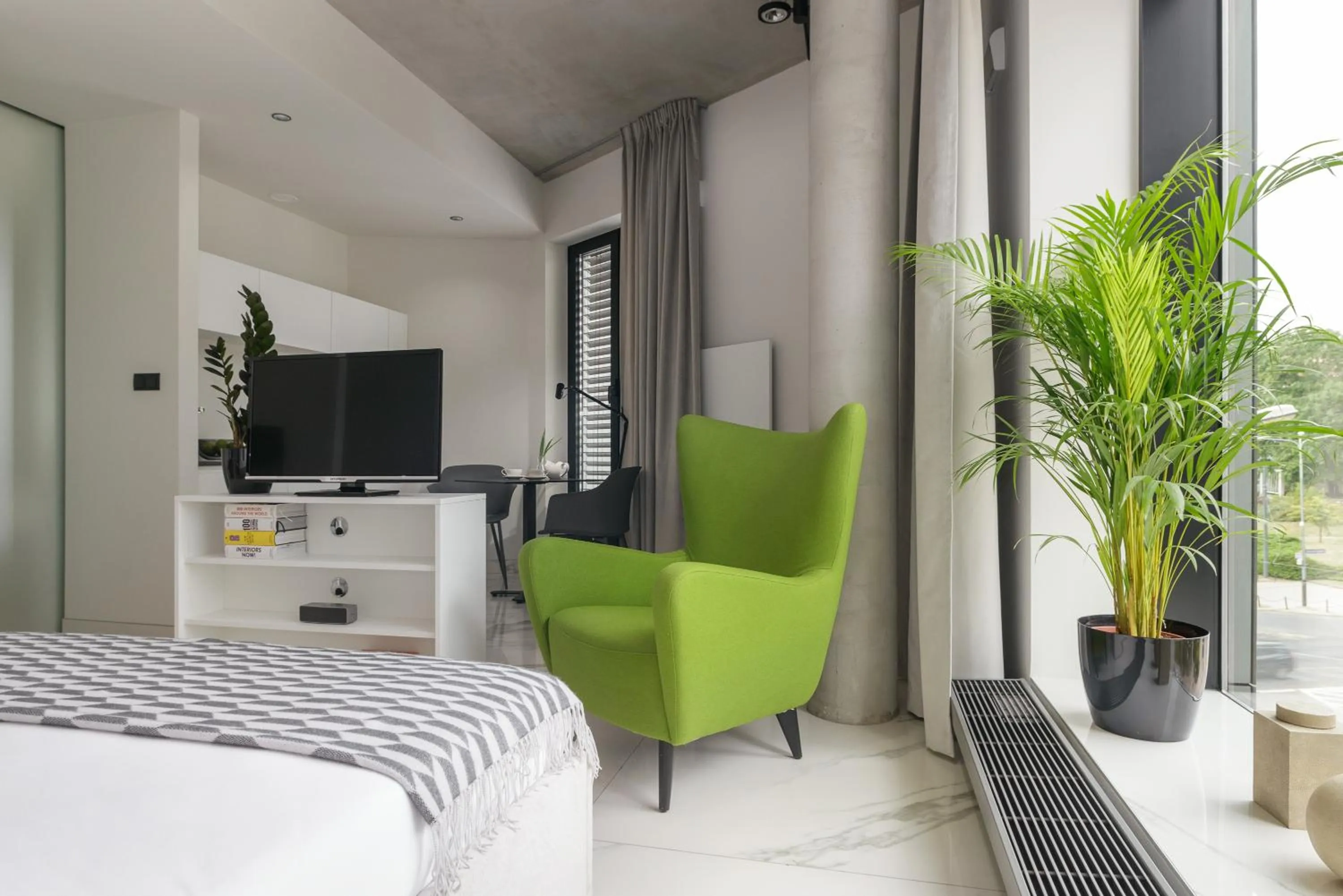 TV and multimedia, Bed in Centro Design Apartments - Półwiejska