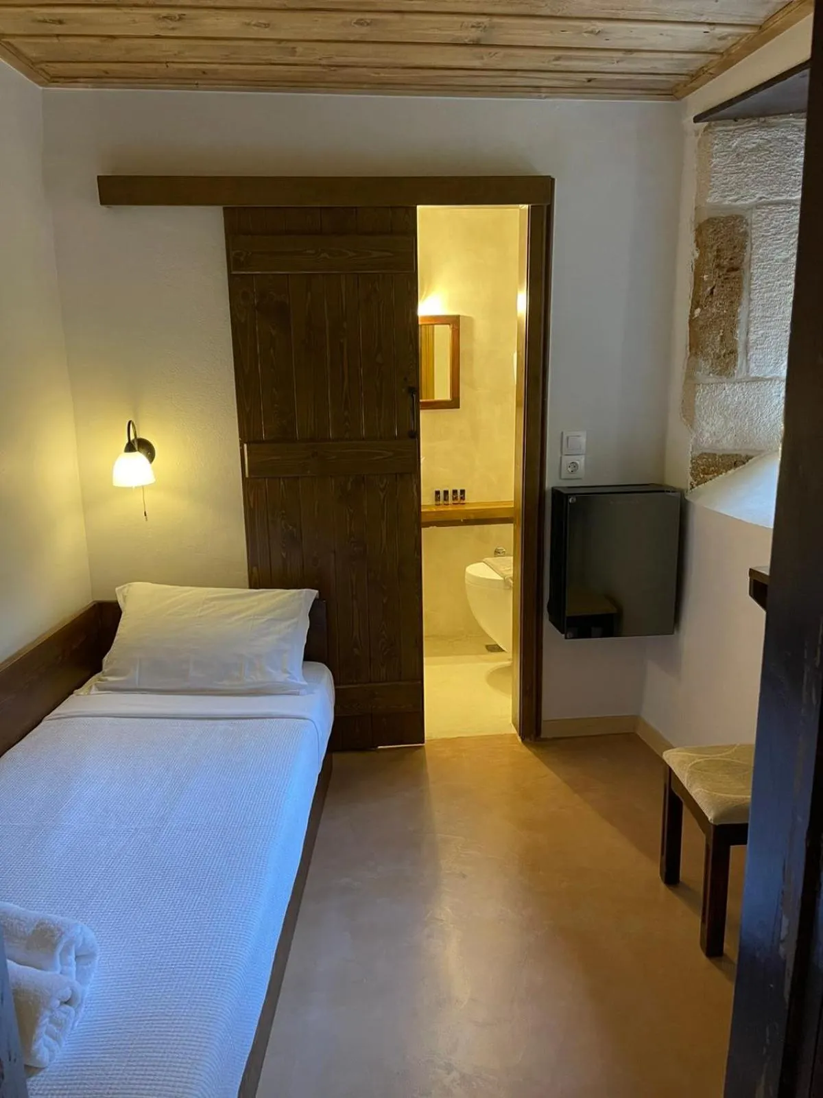 Bedroom in Captain Vasilis Hotel