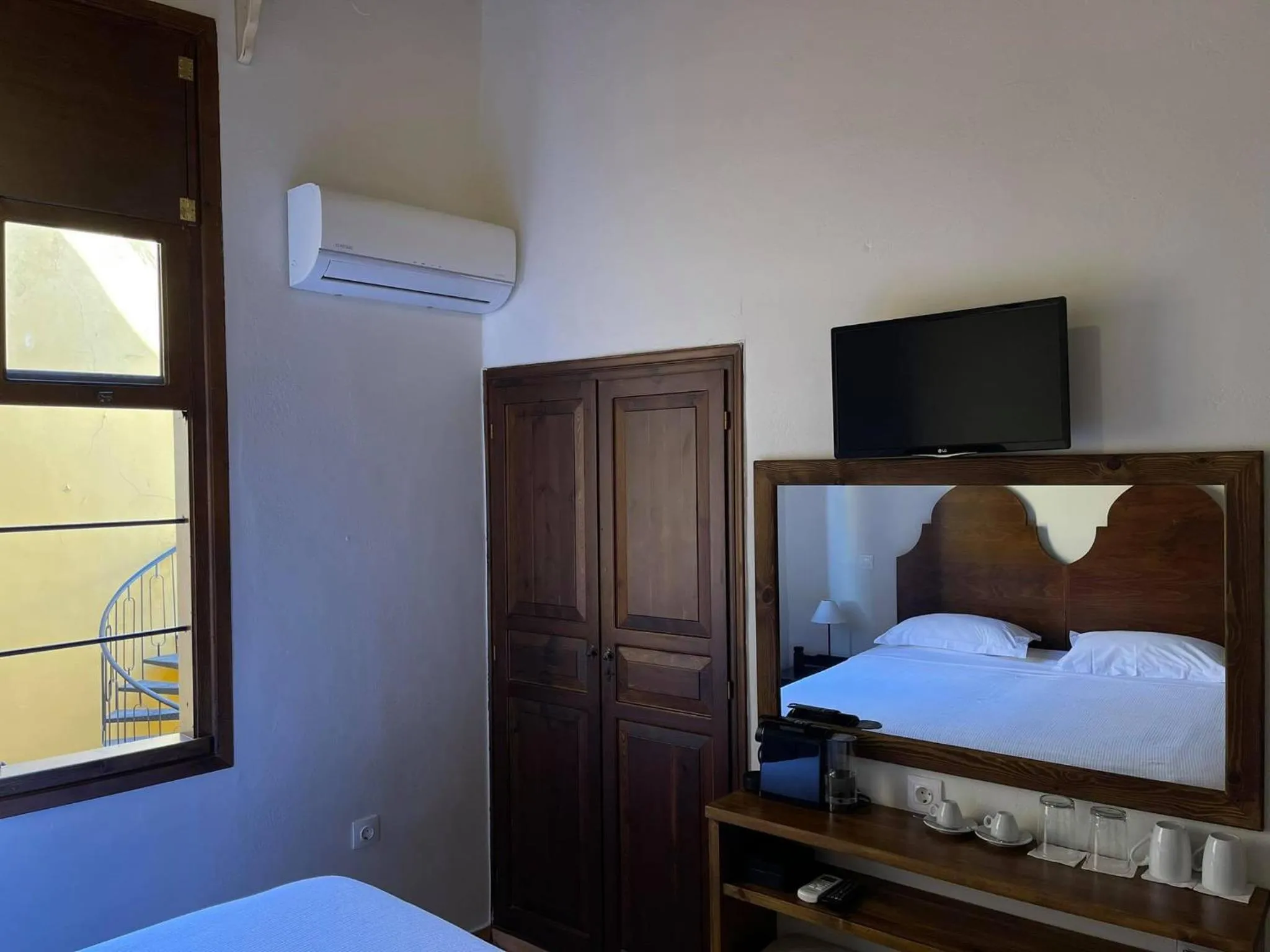 Photo of the whole room in Captain Vasilis Hotel