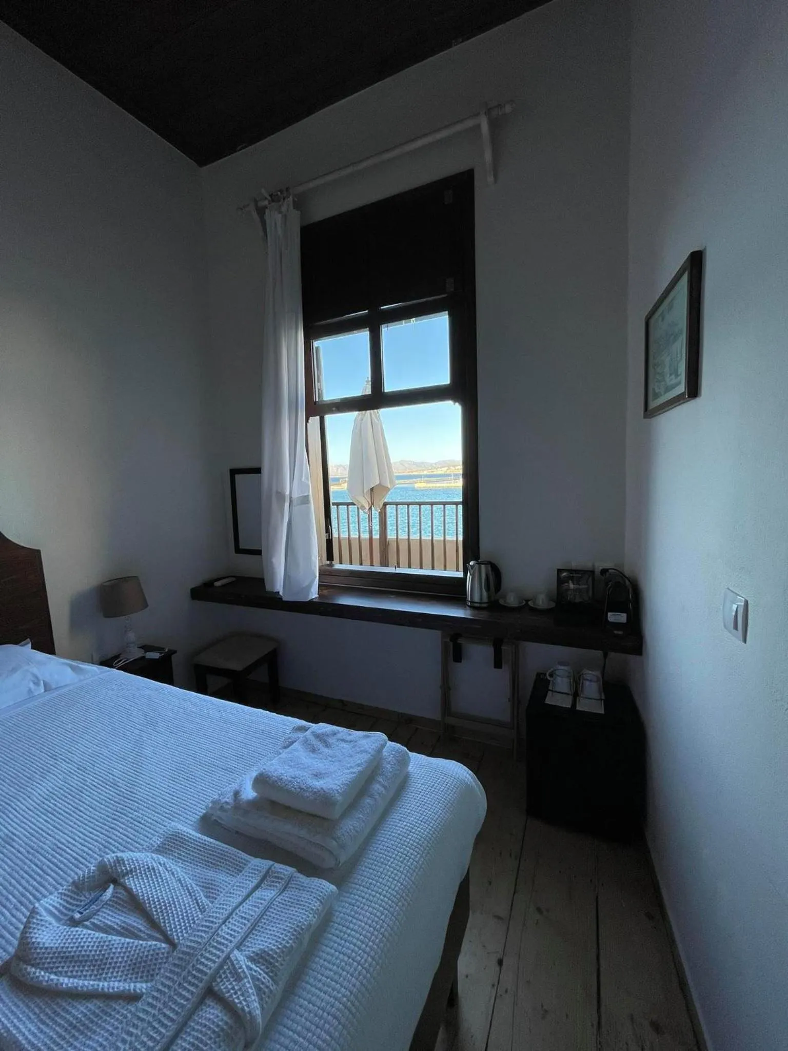 Photo of the whole room in Captain Vasilis Hotel