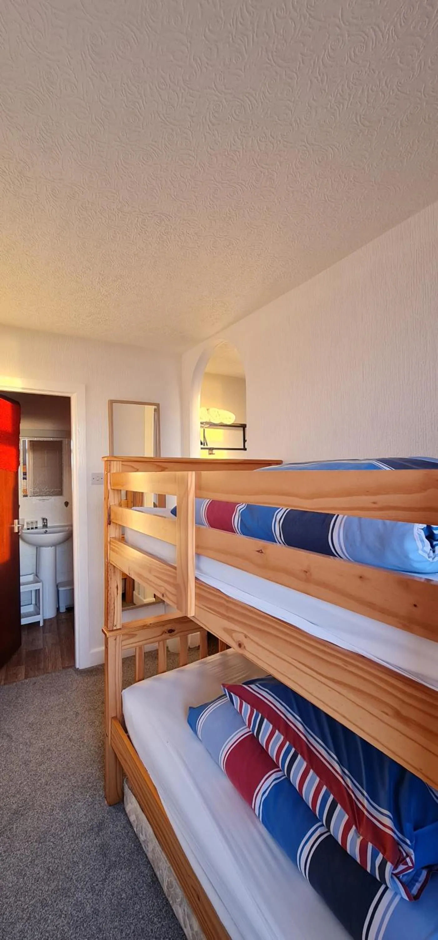 Bedroom, Bed in Ocean Bay