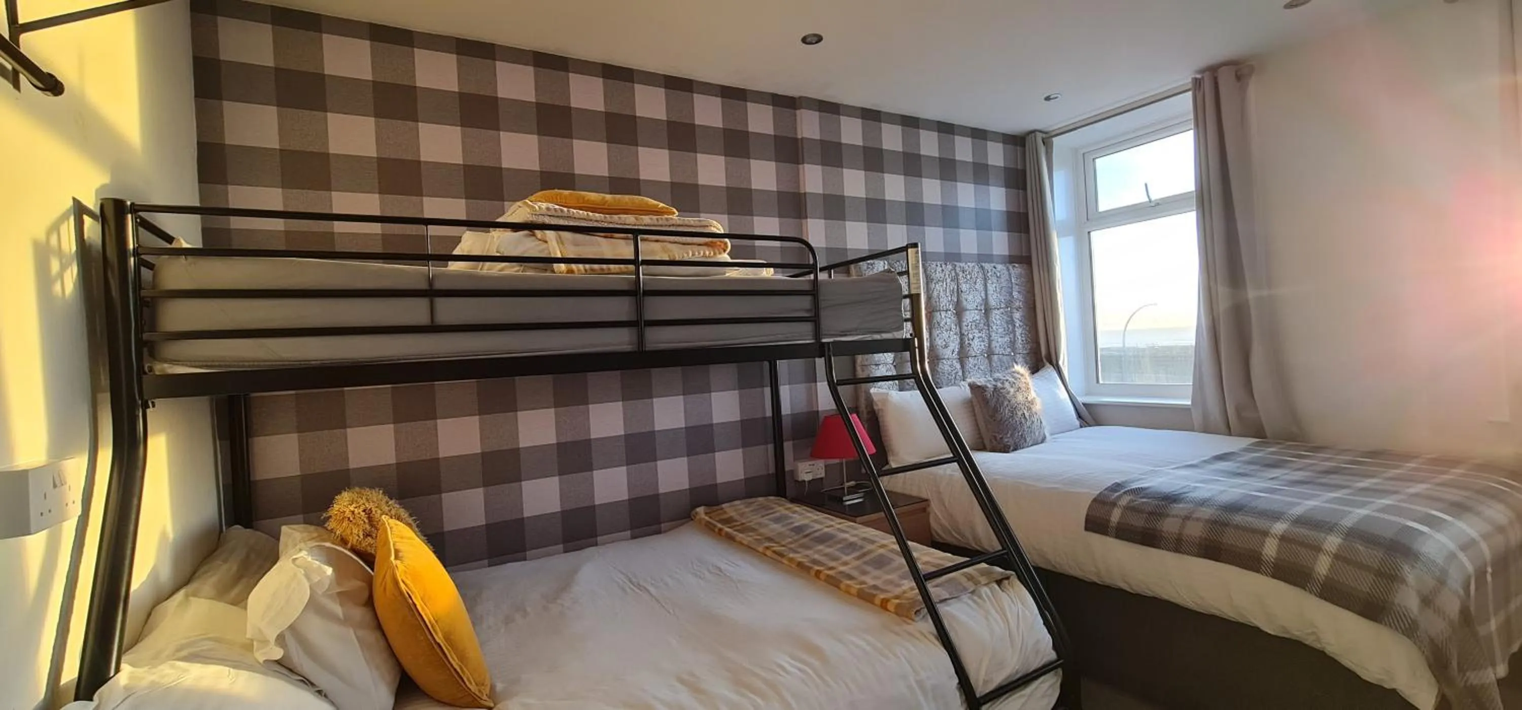 bunk bed, Bed in Ocean Bay