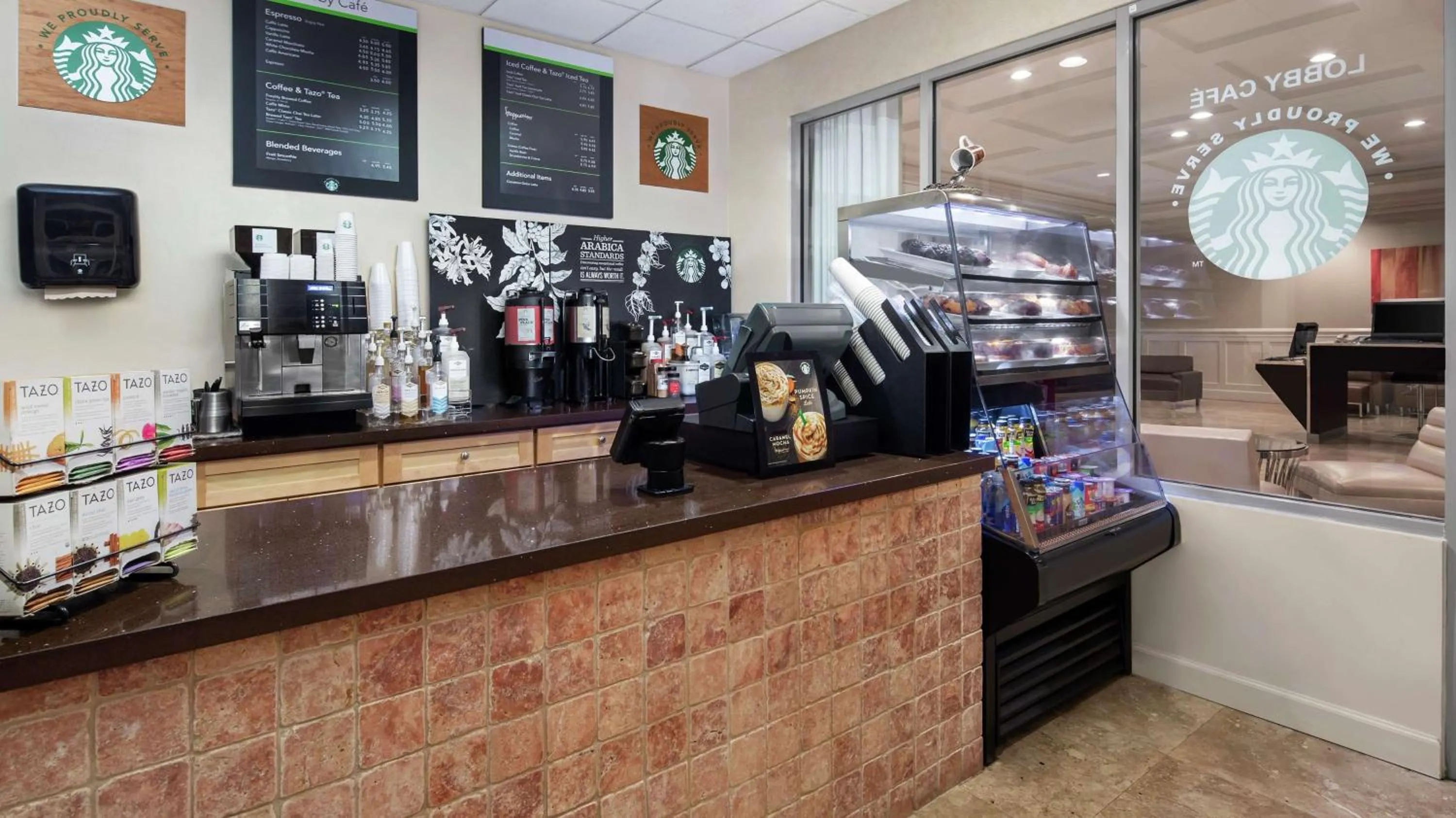 Restaurant/places to eat in DoubleTree by Hilton Sunrise - Sawgrass Mills