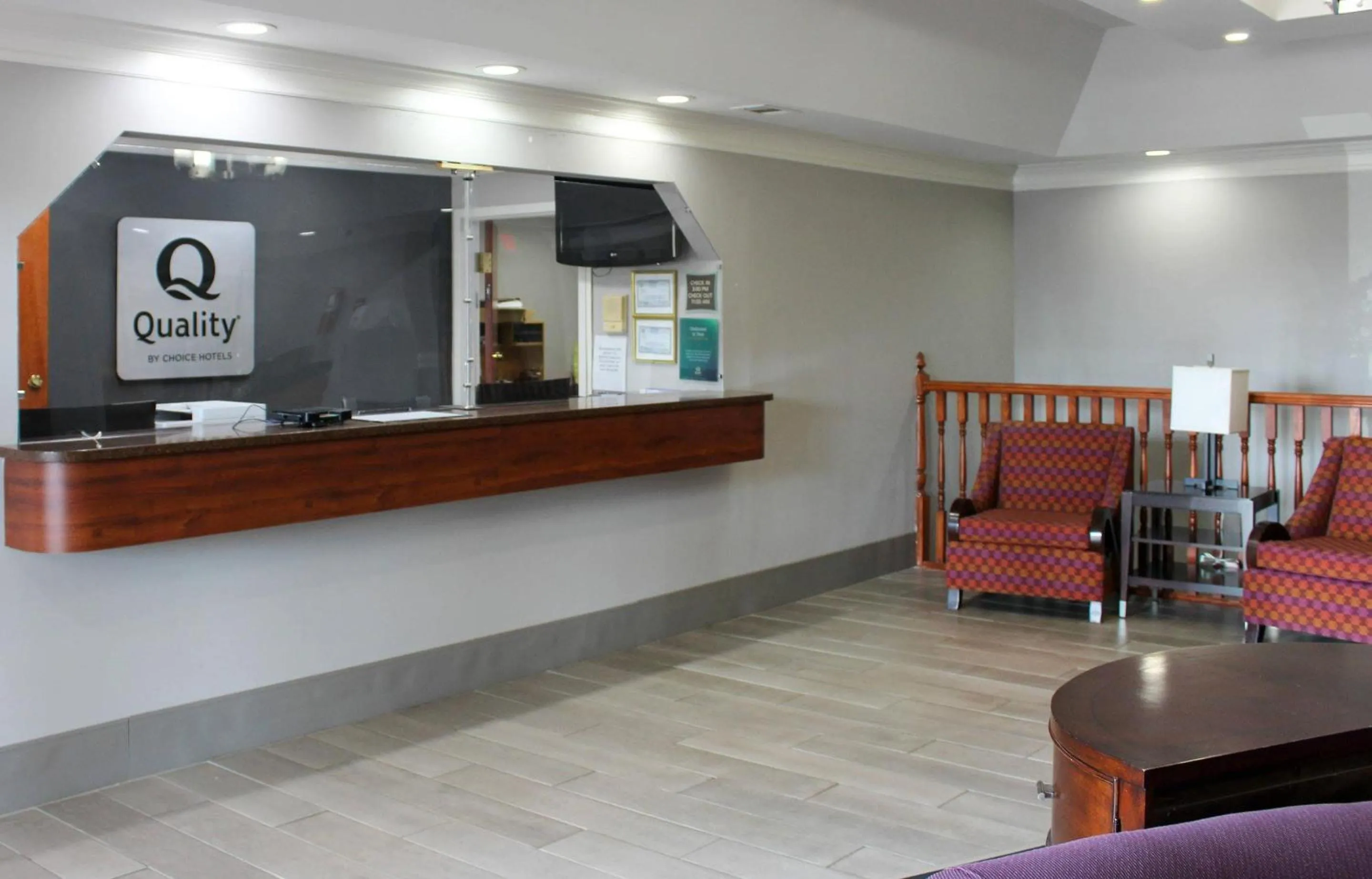 Lobby or reception in Quality Inn Crossville Near Cumberland Mountain State Park