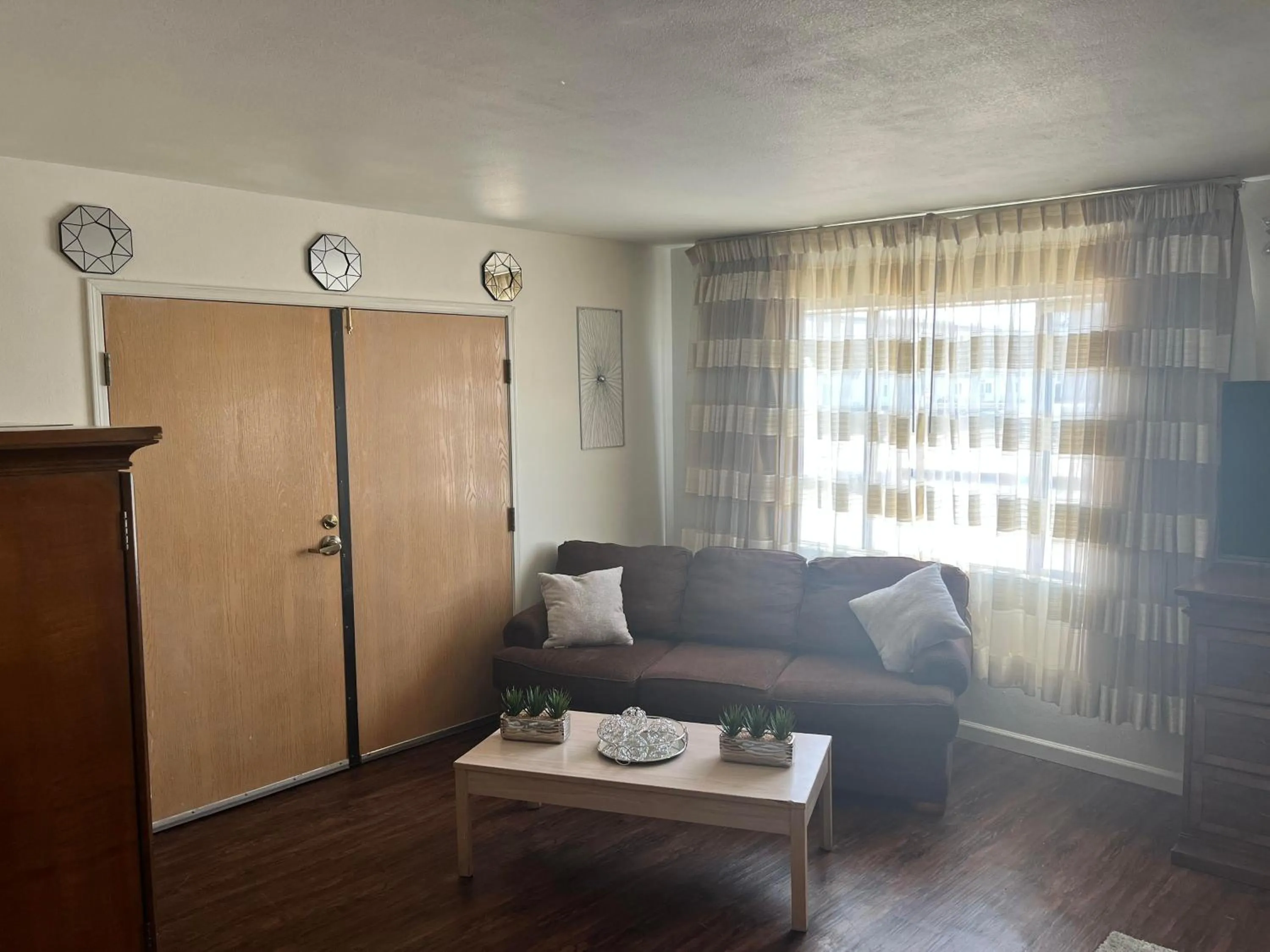 Ramada Downtown by Wyndham Anchorage