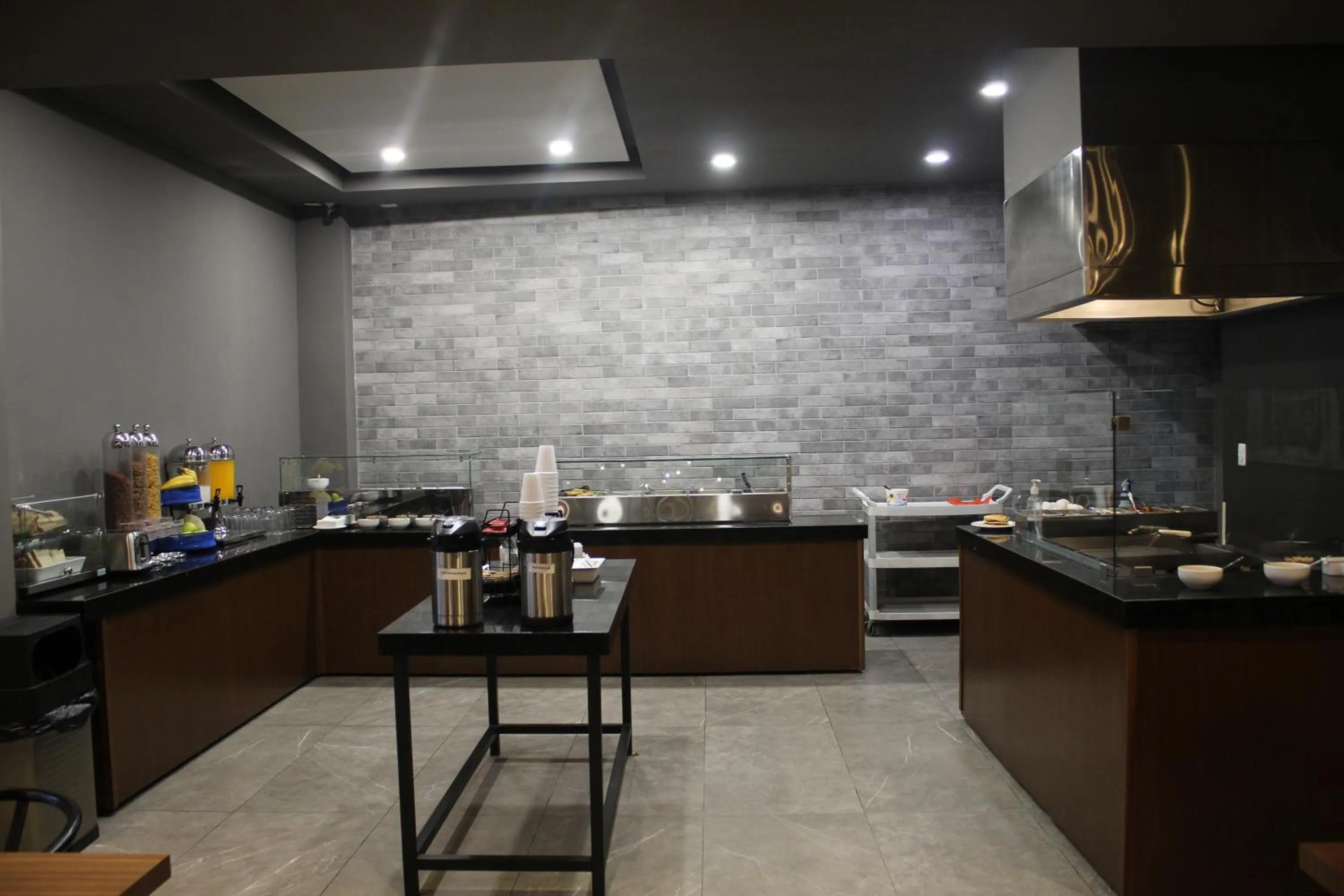 Coffee/tea facilities in Best Western Santorin