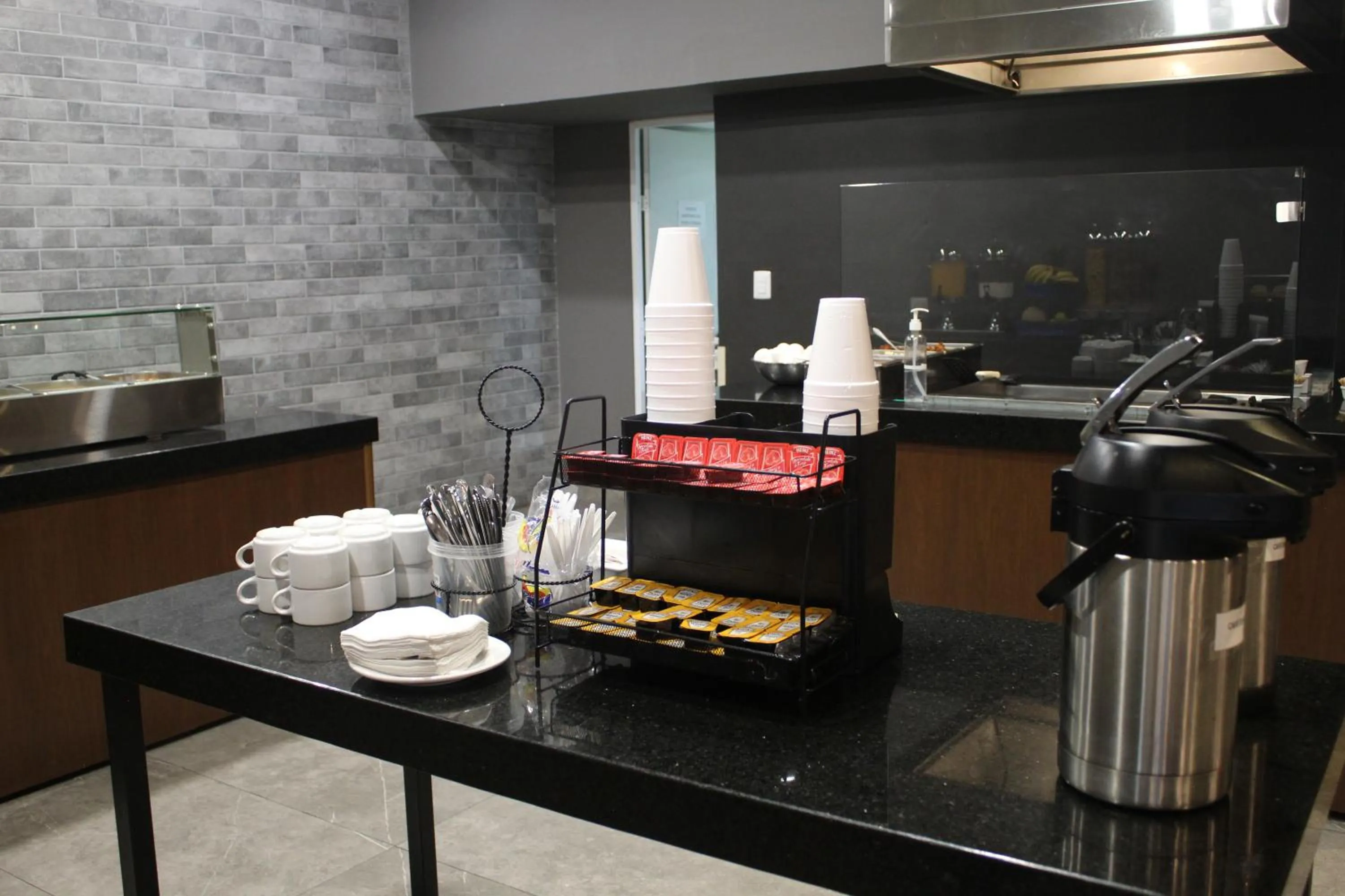 Coffee/tea facilities in Best Western Santorin
