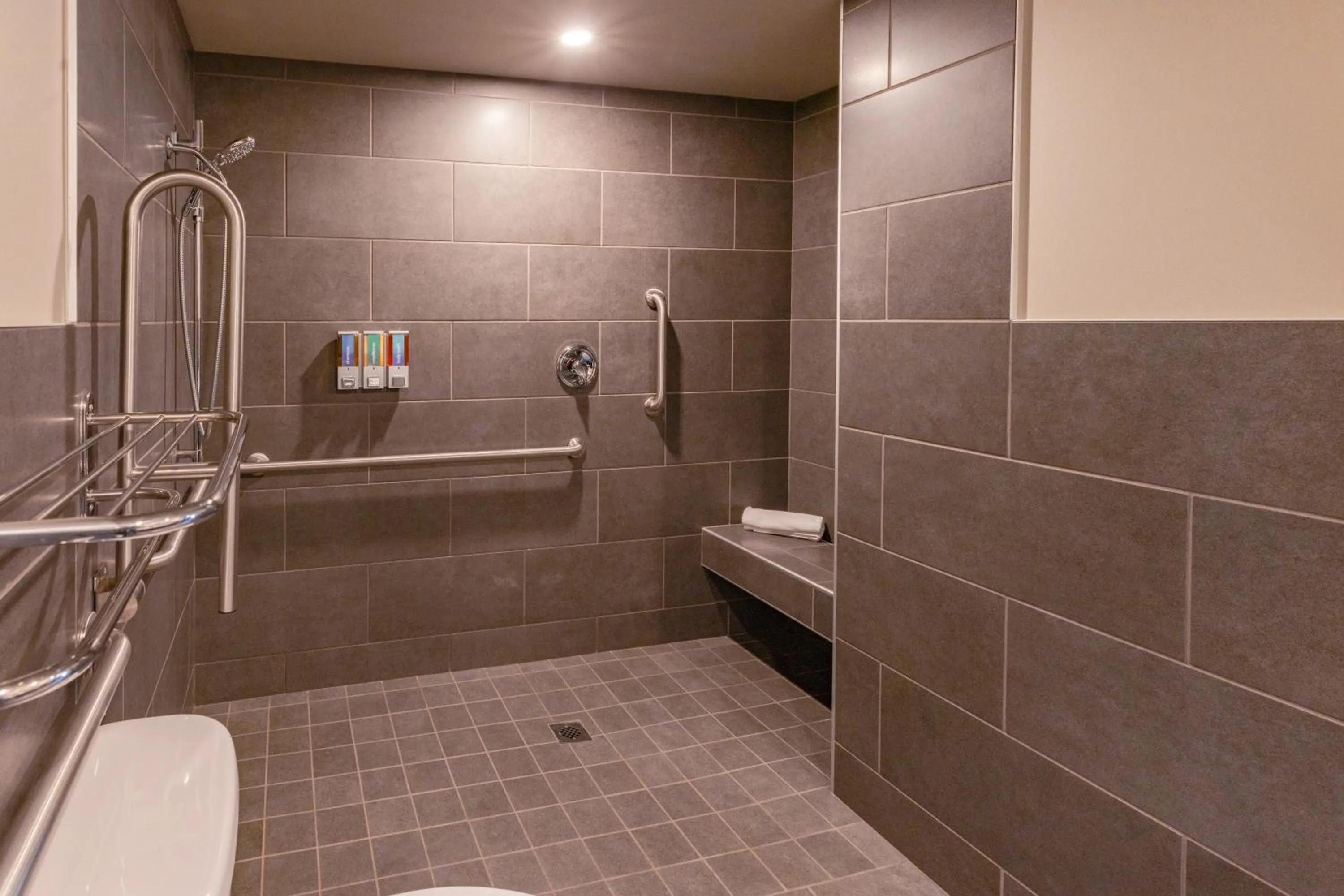 Bathroom in Ruby River Hotel