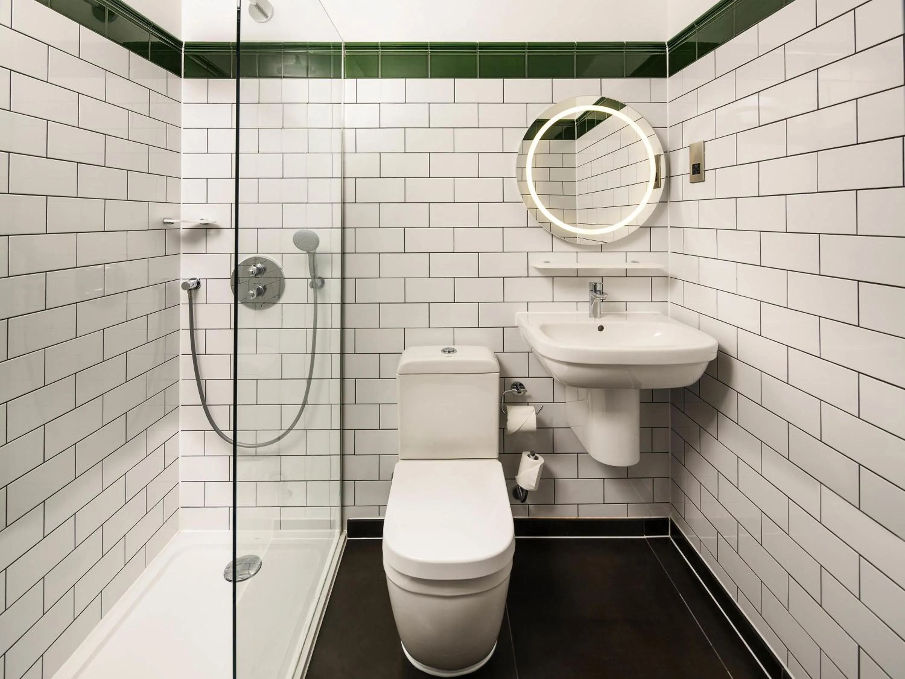 Bedroom in ibis Styles London Gloucester Road