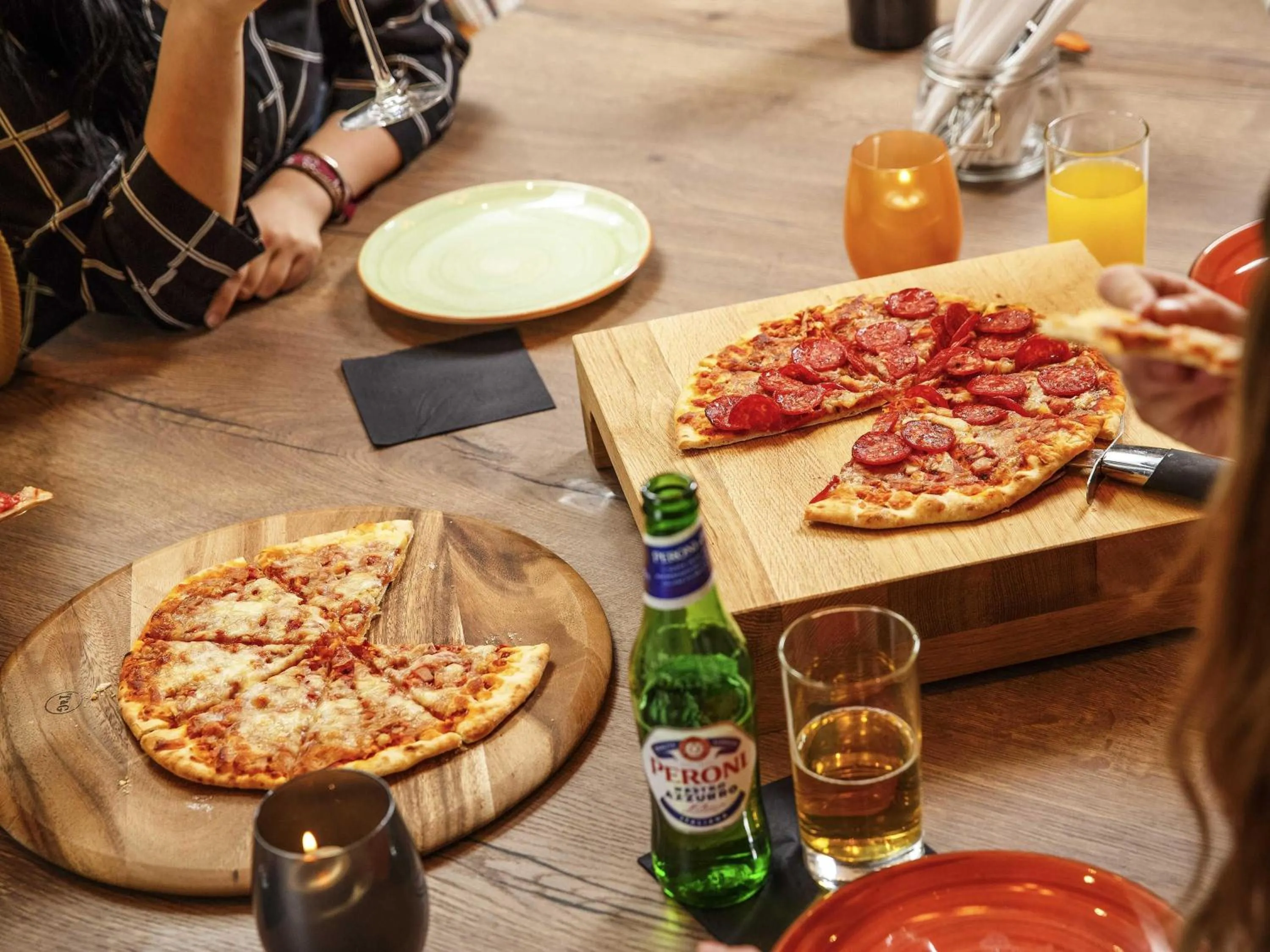 Lounge or bar in ibis Styles London Gloucester Road