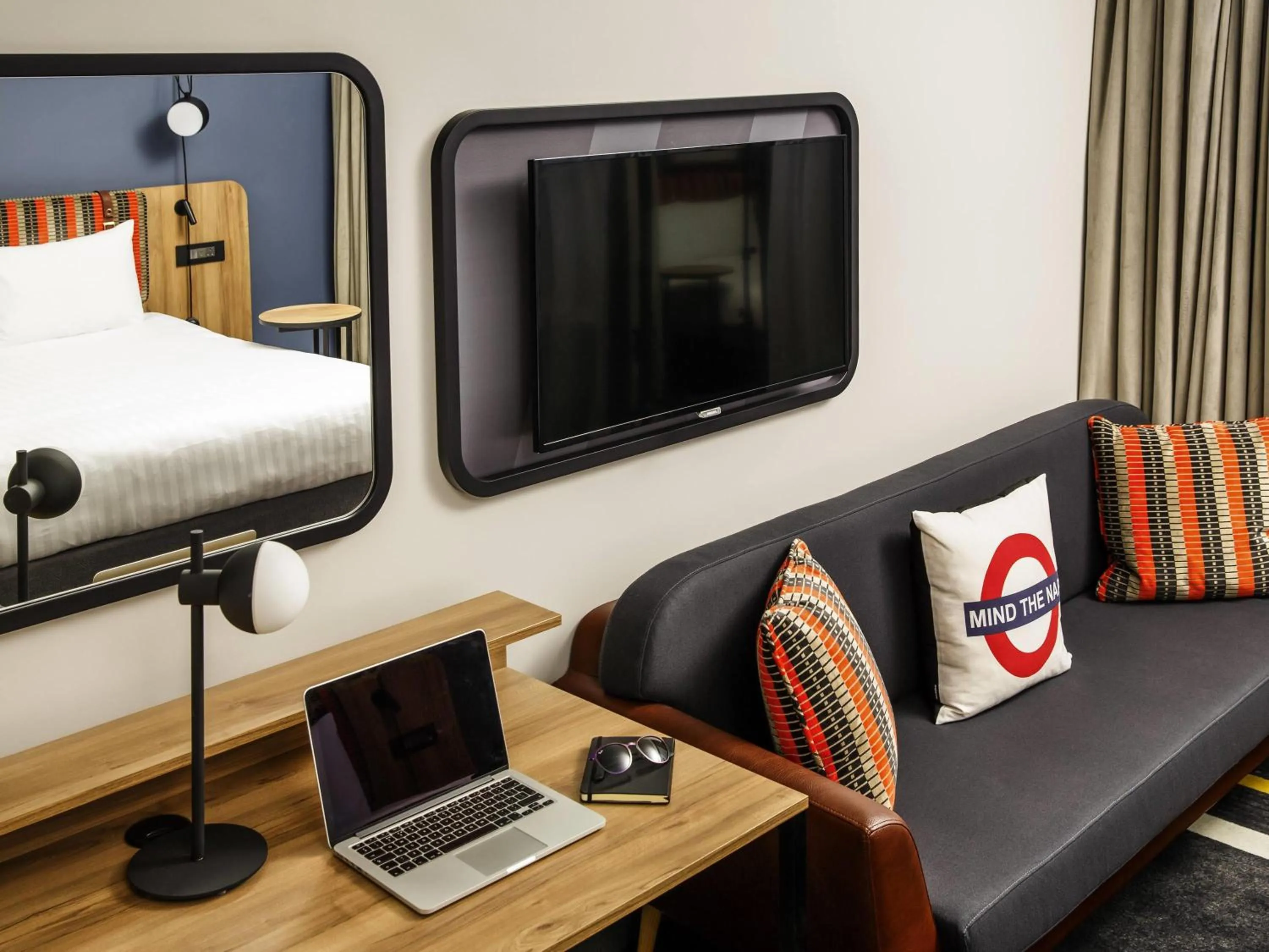 Bedroom, Bed in ibis Styles London Gloucester Road