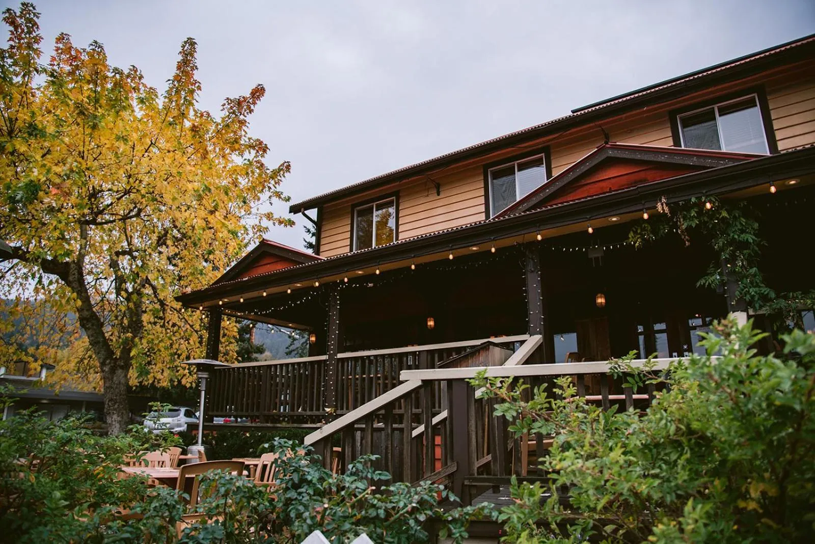Property building in Salt Spring Inn