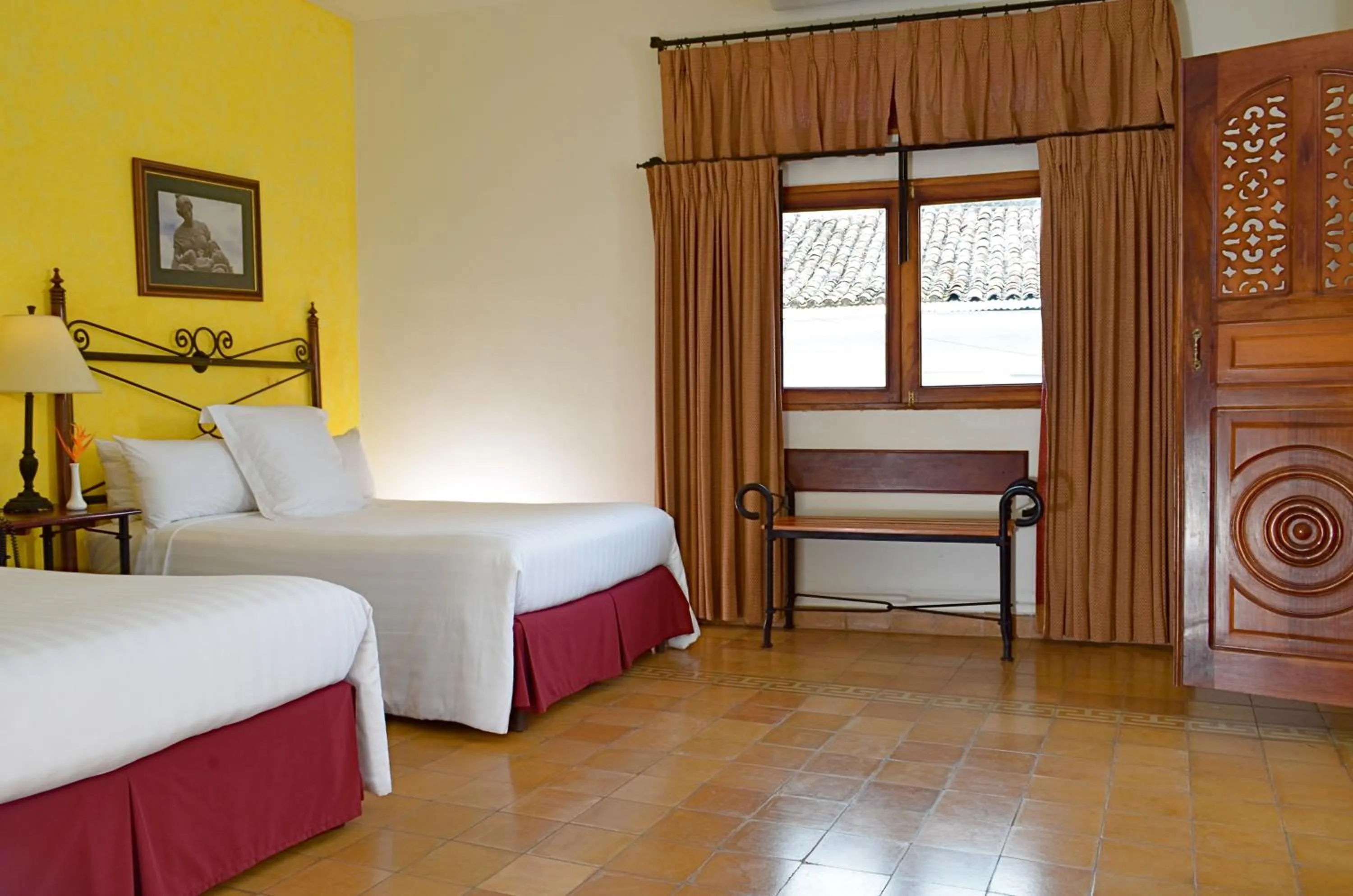 Bedroom, Bed in Hotel Dario Granada