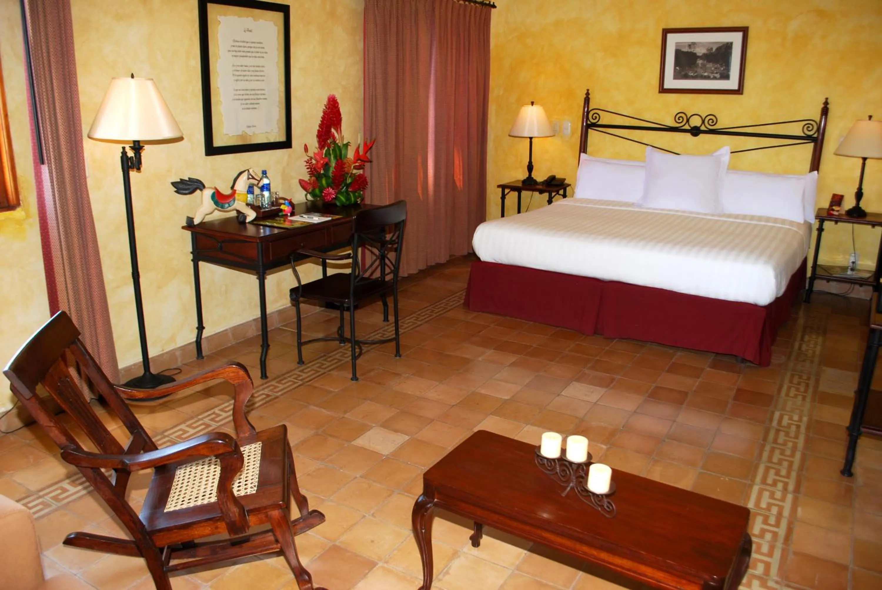 Bedroom, Bed in Hotel Dario Granada