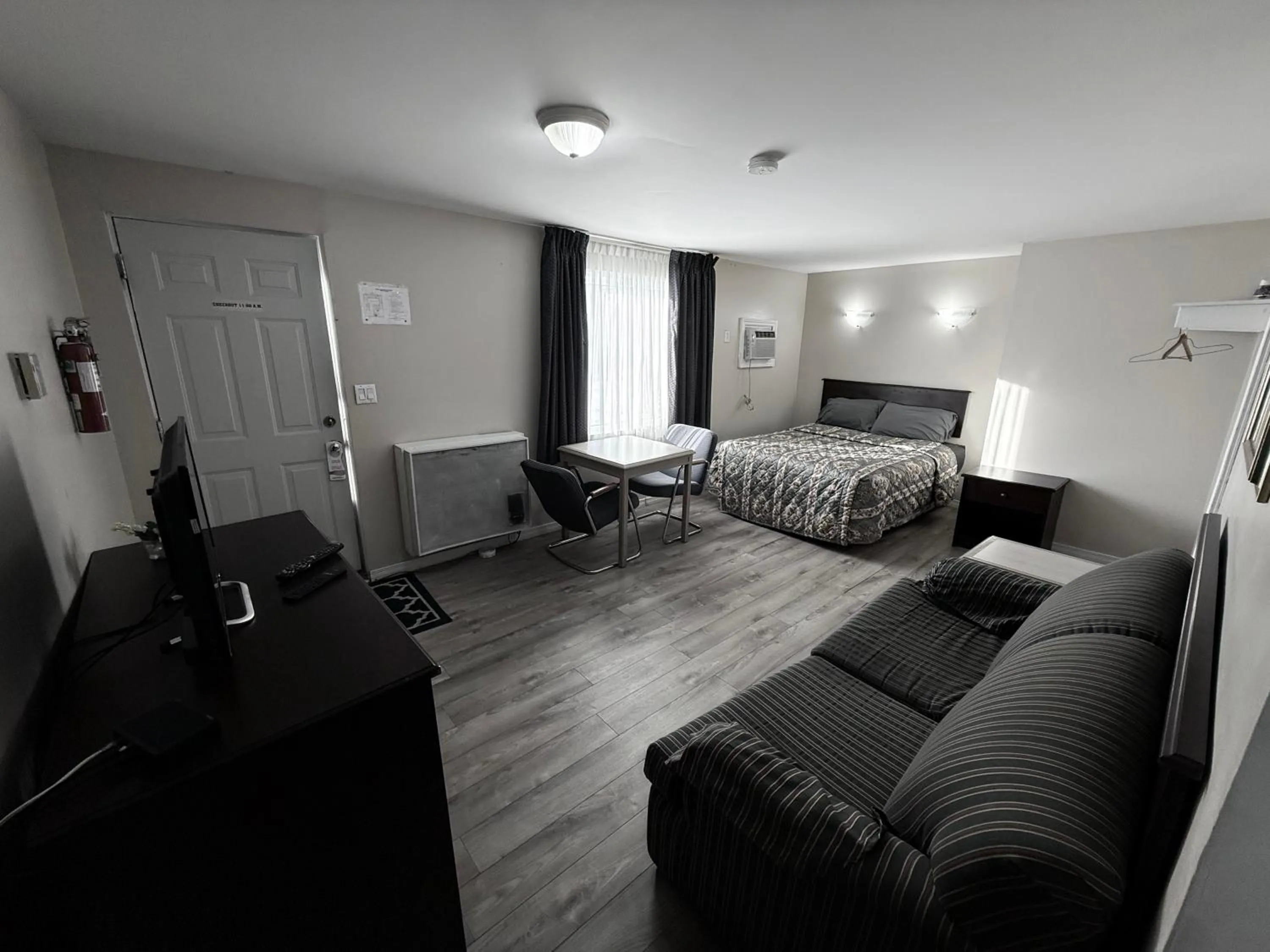 Bedroom, Bed in Guest Inn Motel