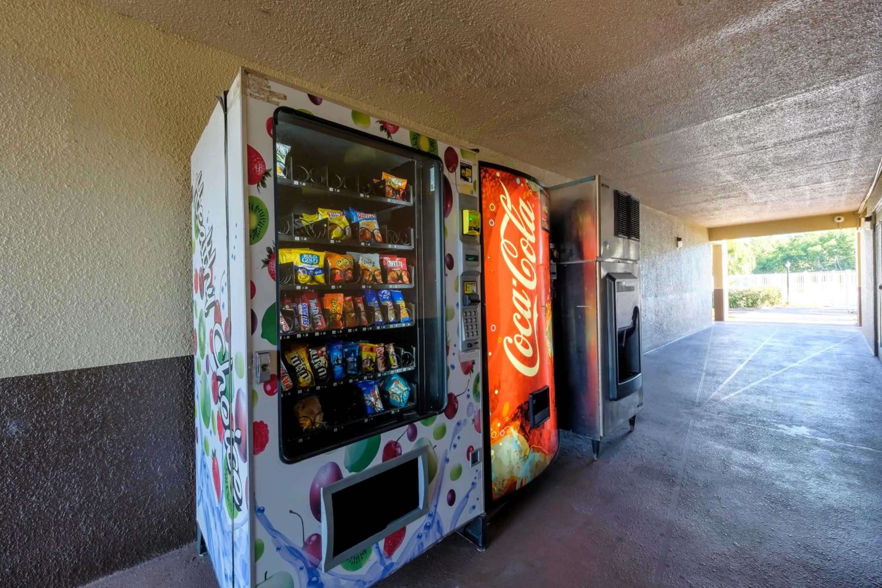 Other, Supermarket/Shops in Red Roof Inn Ft. Myers