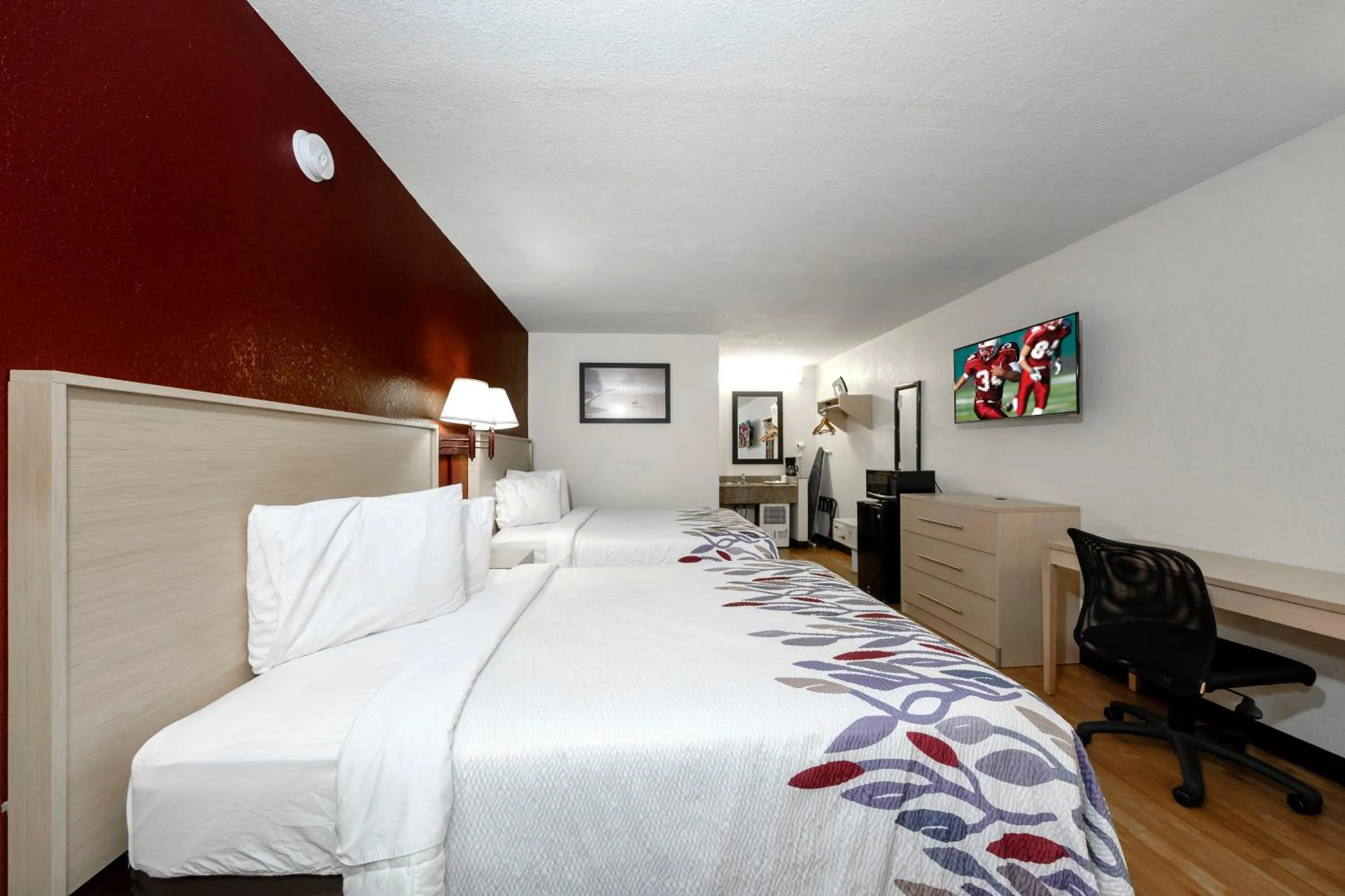 Photo of the whole room, Room Photo in Red Roof Inn Ft. Myers