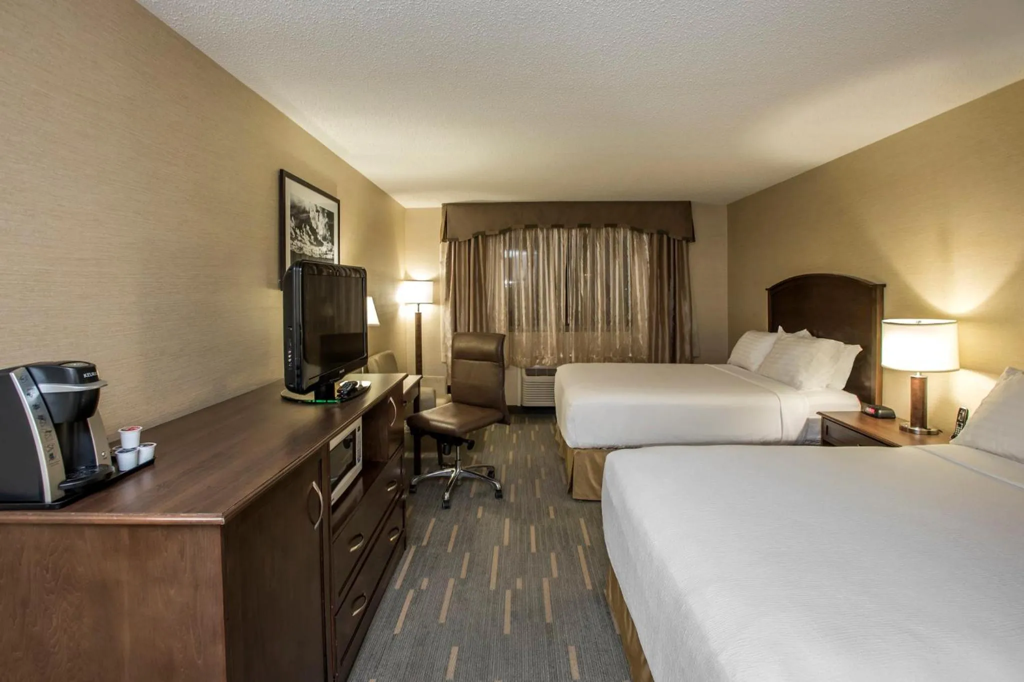 Photo of the whole room, Bed in Holiday Inn Lethbridge by IHG