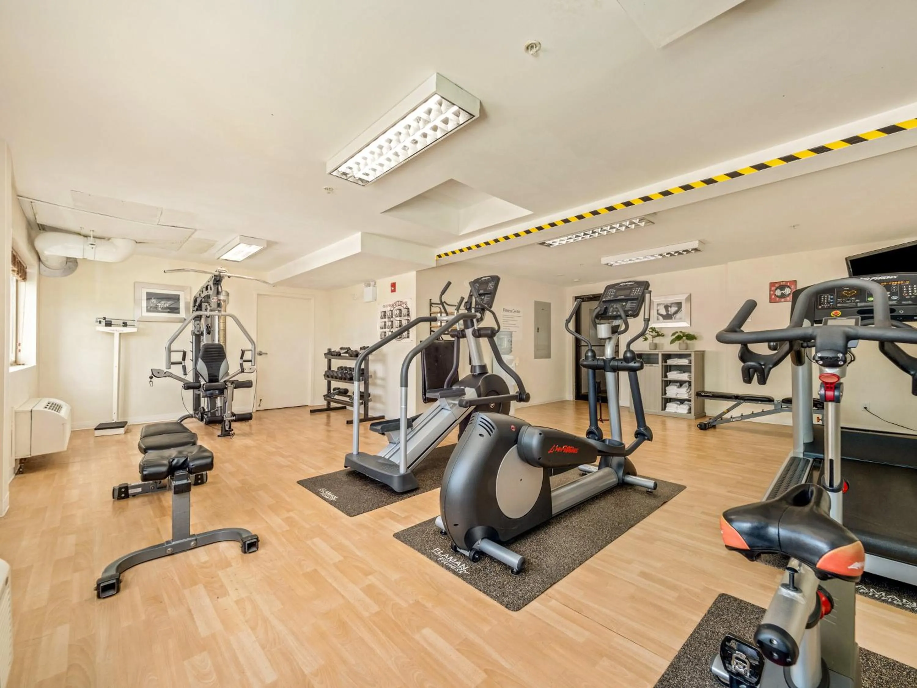 Fitness centre/facilities in Holiday Inn Lethbridge by IHG