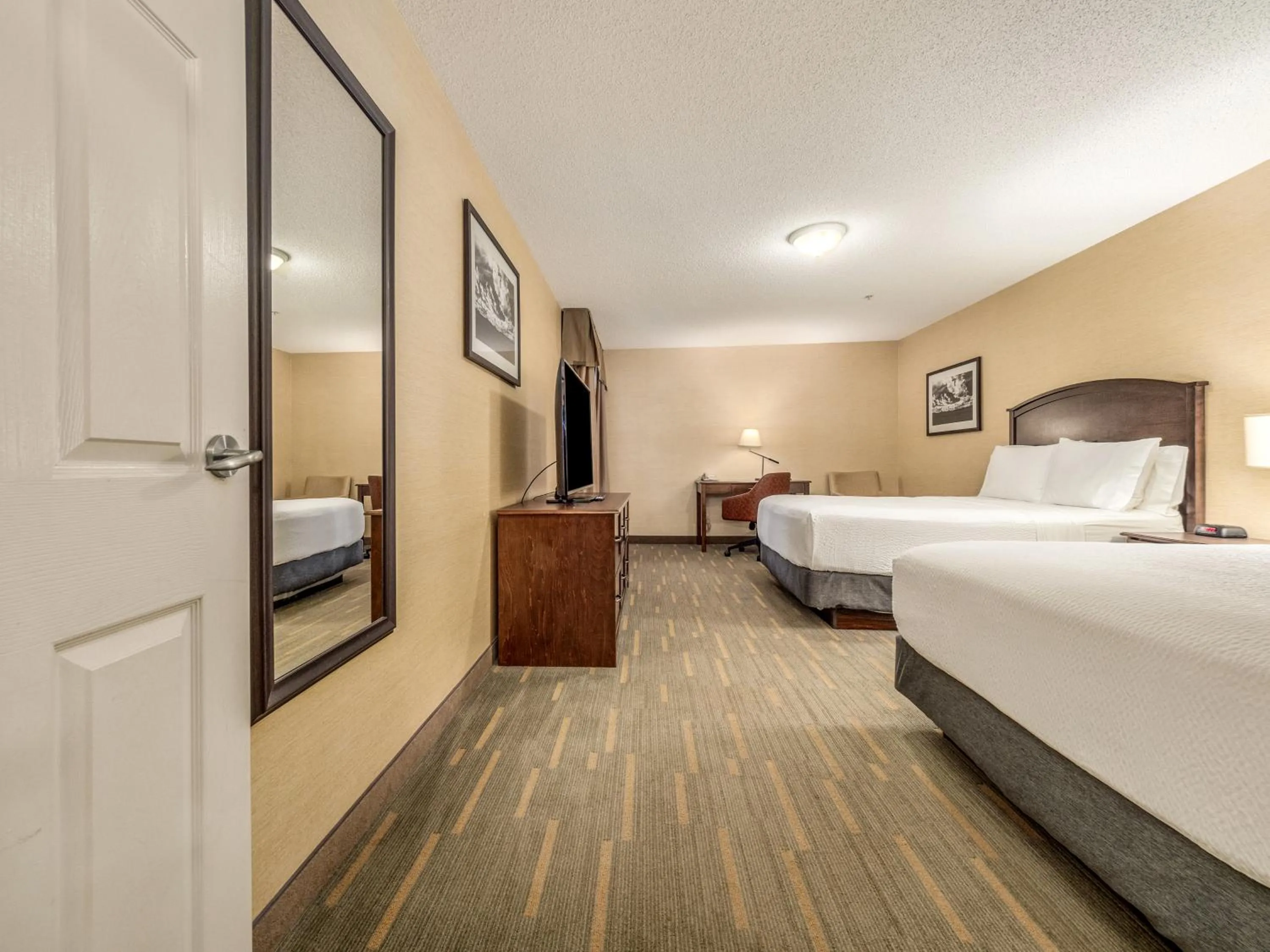 Bed in Holiday Inn Lethbridge by IHG