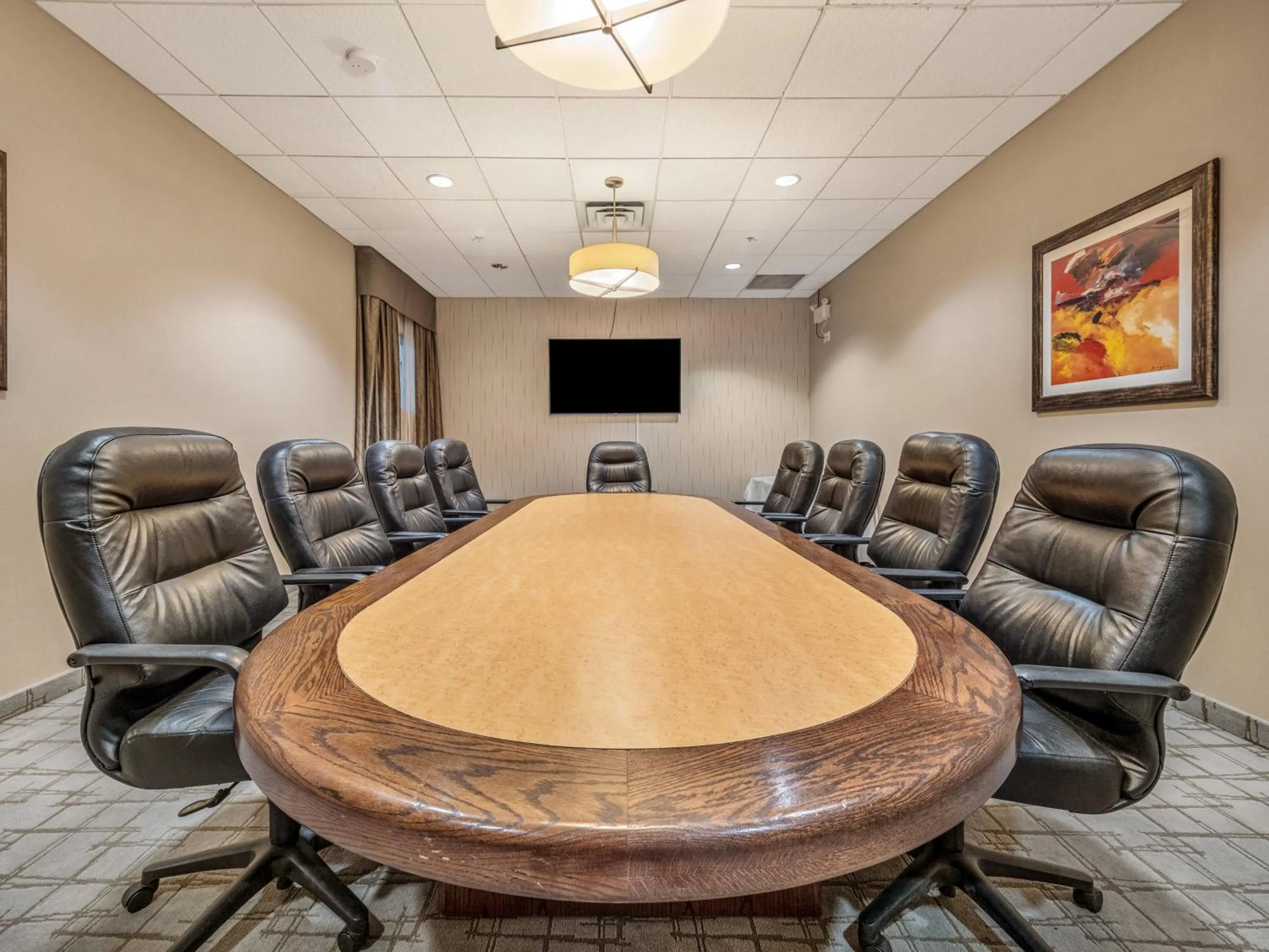 Meeting/conference room in Holiday Inn Lethbridge by IHG