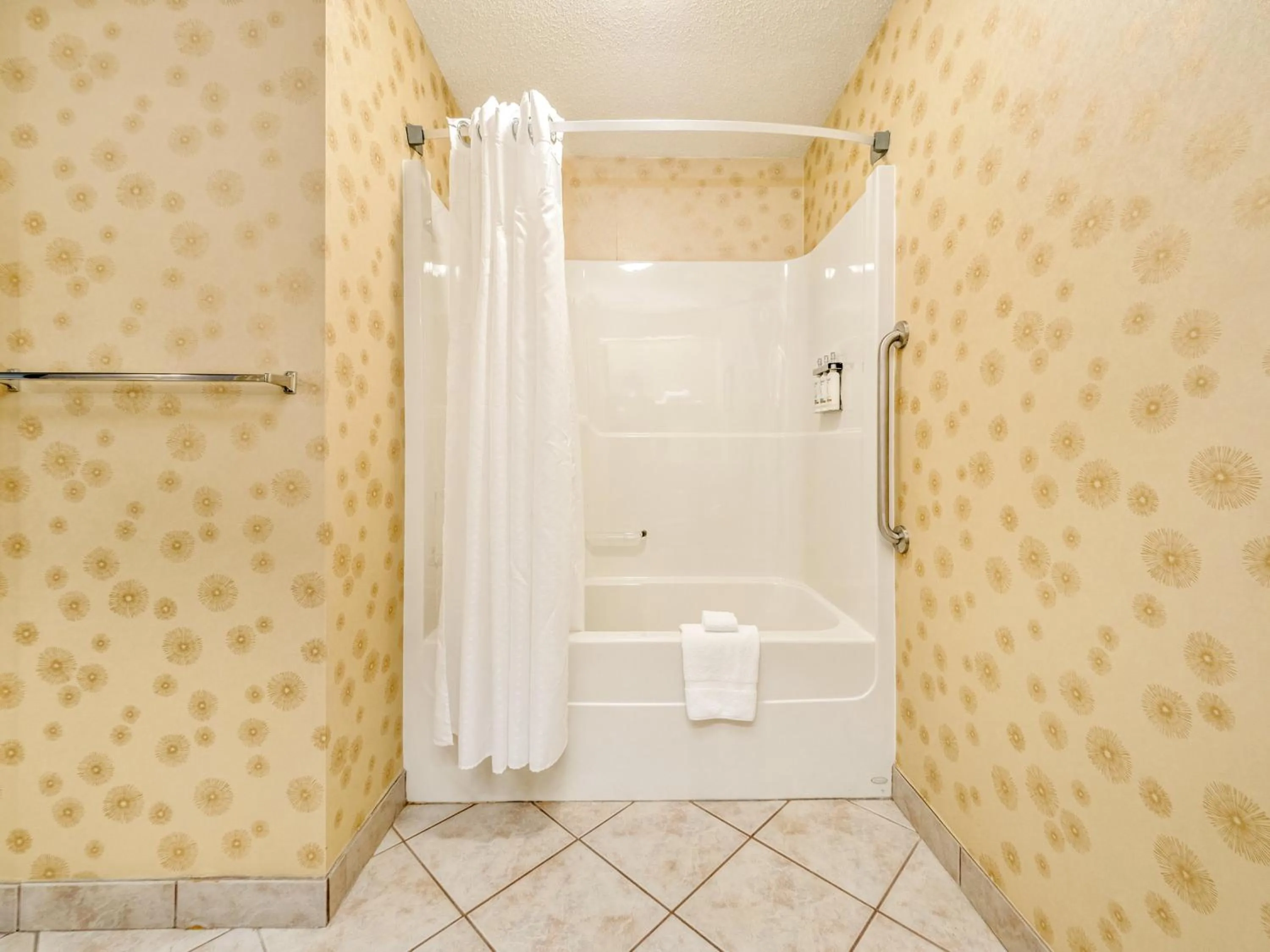 Bathroom in Holiday Inn Lethbridge by IHG