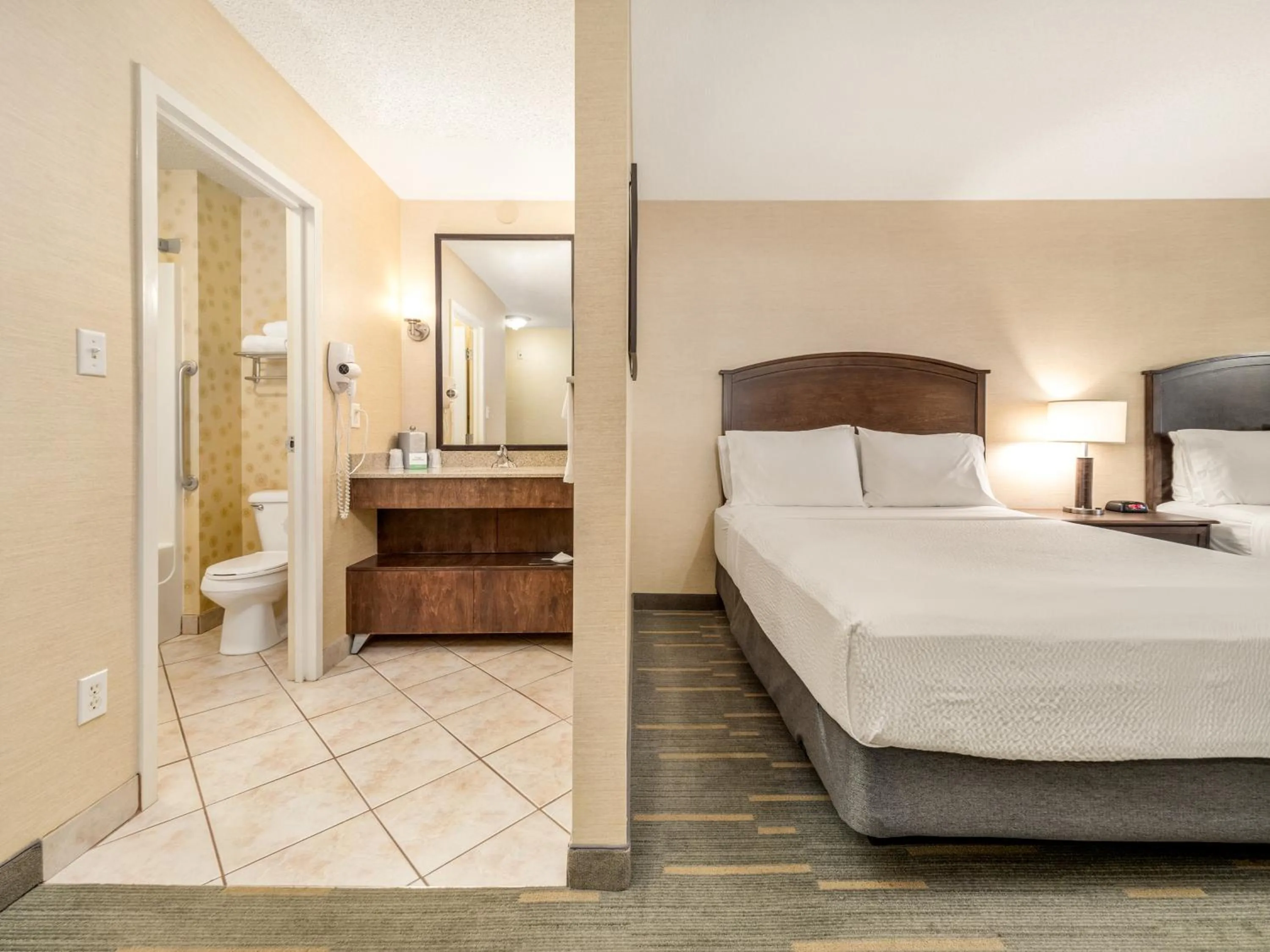 Bed in Holiday Inn Lethbridge by IHG