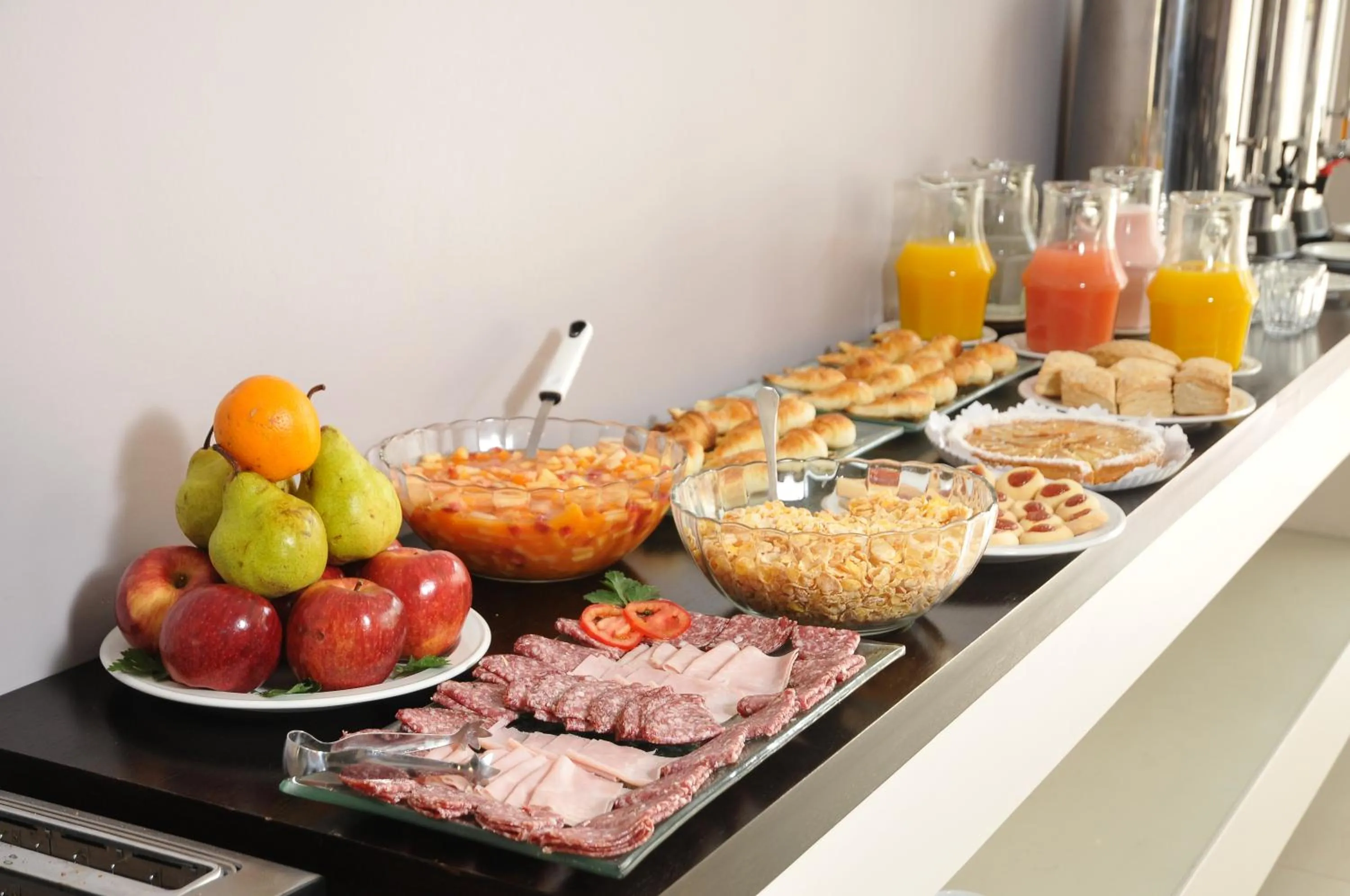 Buffet breakfast in Amérian Salta