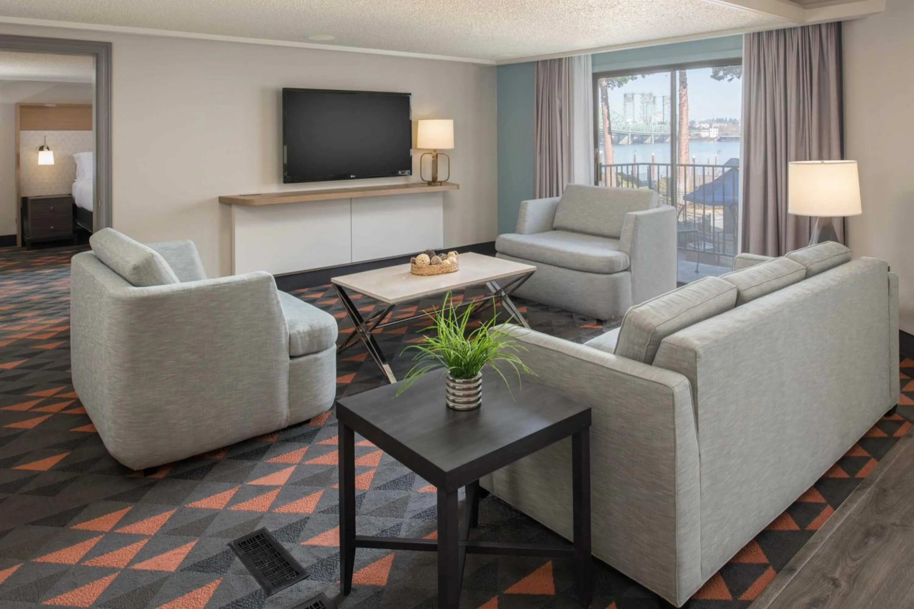 Holiday Inn Portland - Columbia Riverfront by IHG