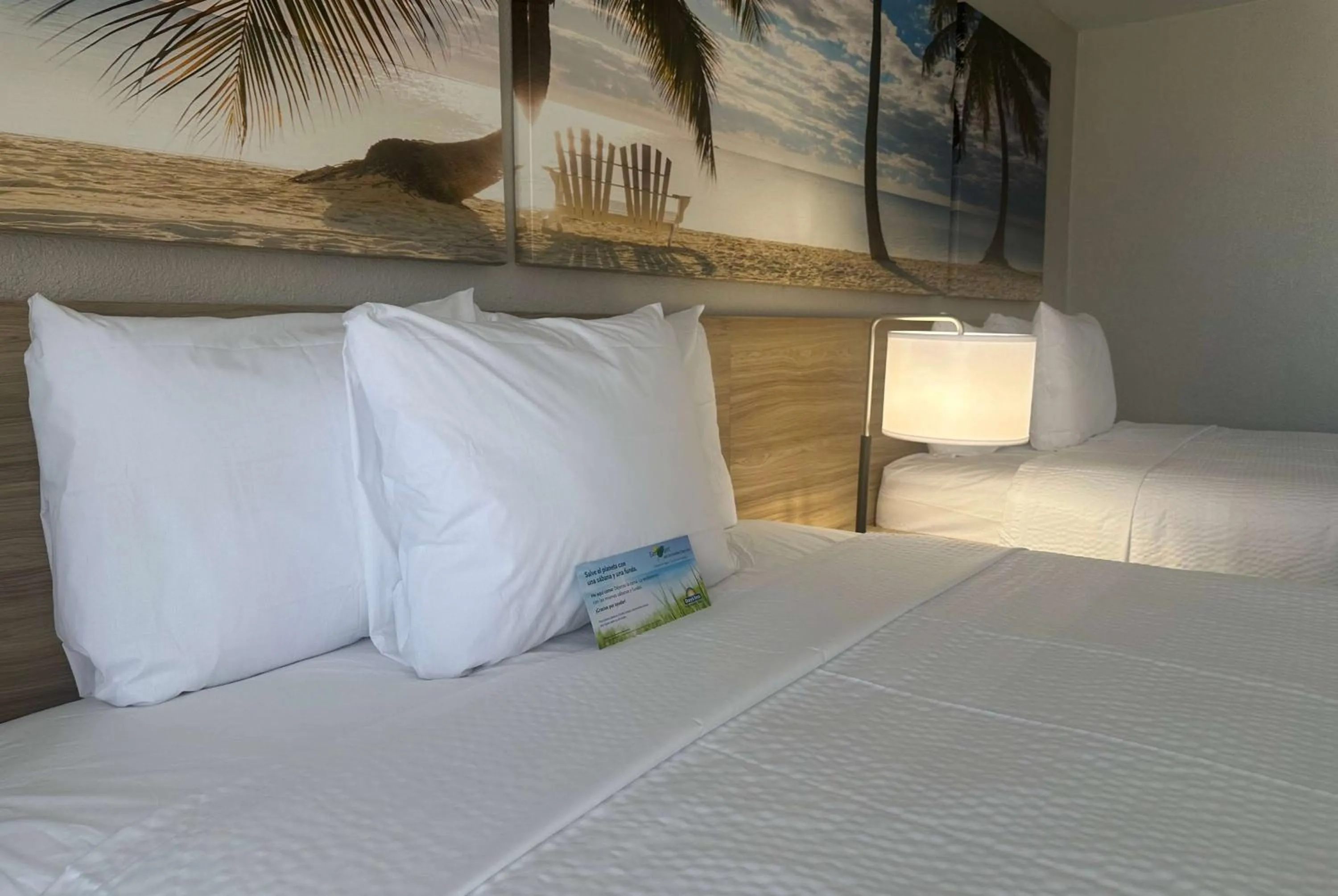 Photo of the whole room, Bed in Days Inn by Wyndham Fort Myers