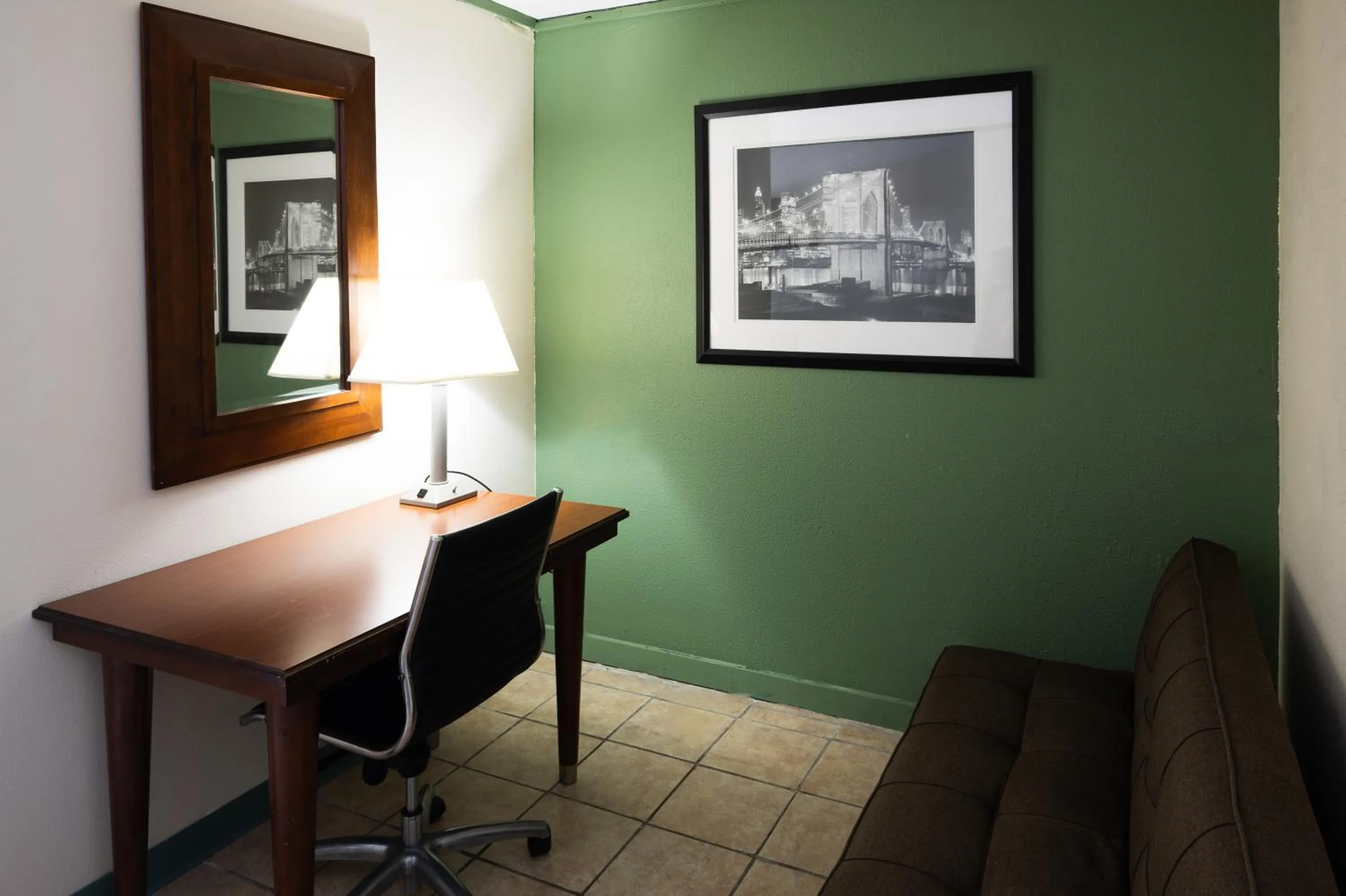 Select Inn Murfreesboro