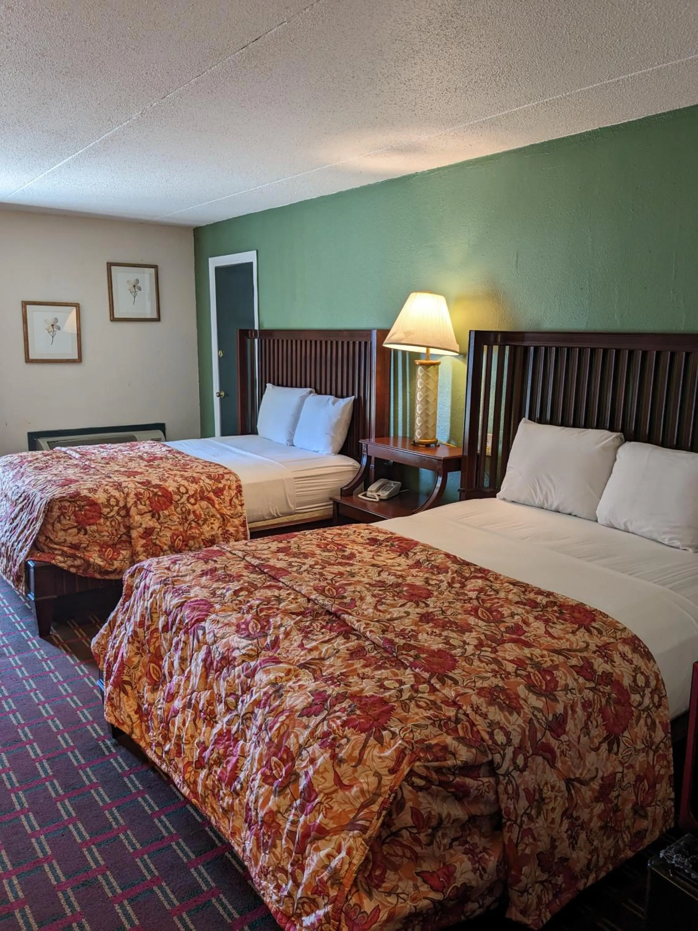 Bed in Select Inn Murfreesboro