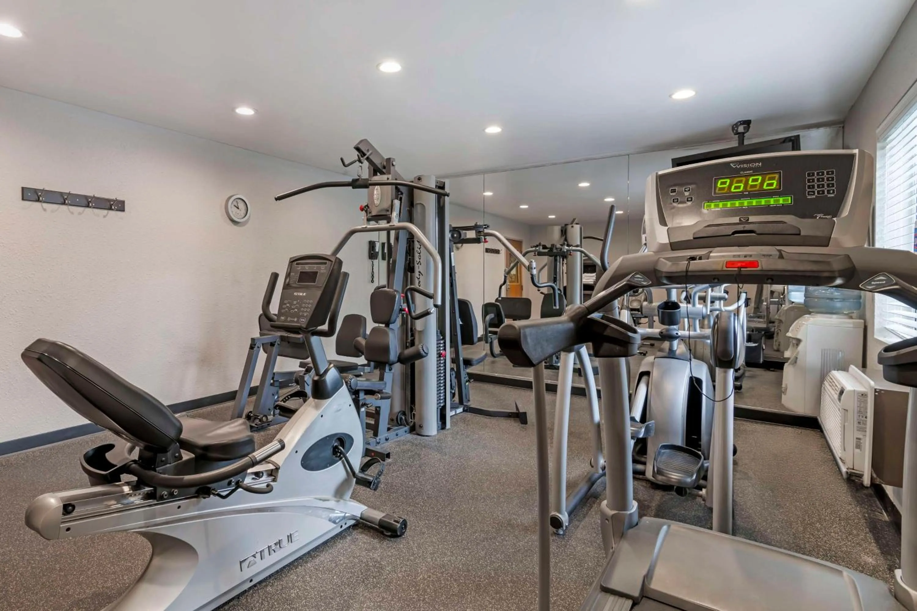 Fitness centre/facilities in Best Western York Inn