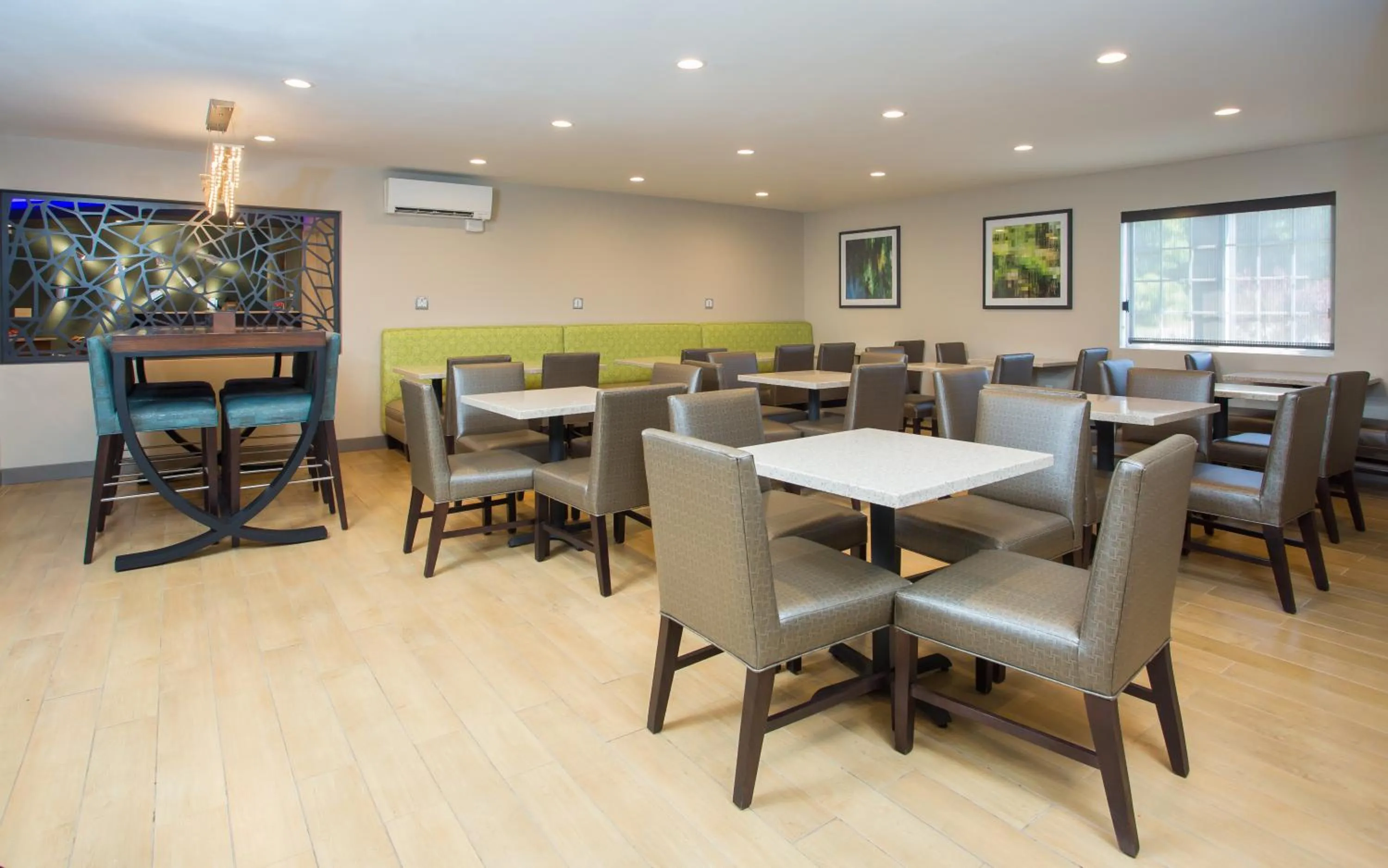 Breakfast in Best Western York Inn