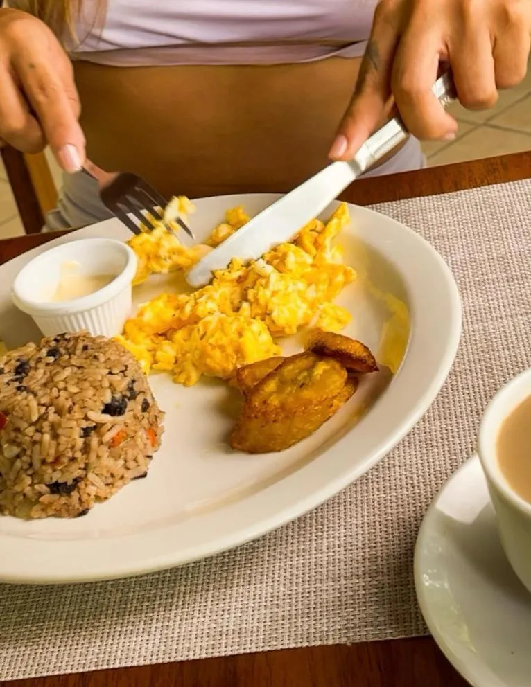 Restaurant/places to eat in Bahia Esmeralda Boutique Hotel & Villas