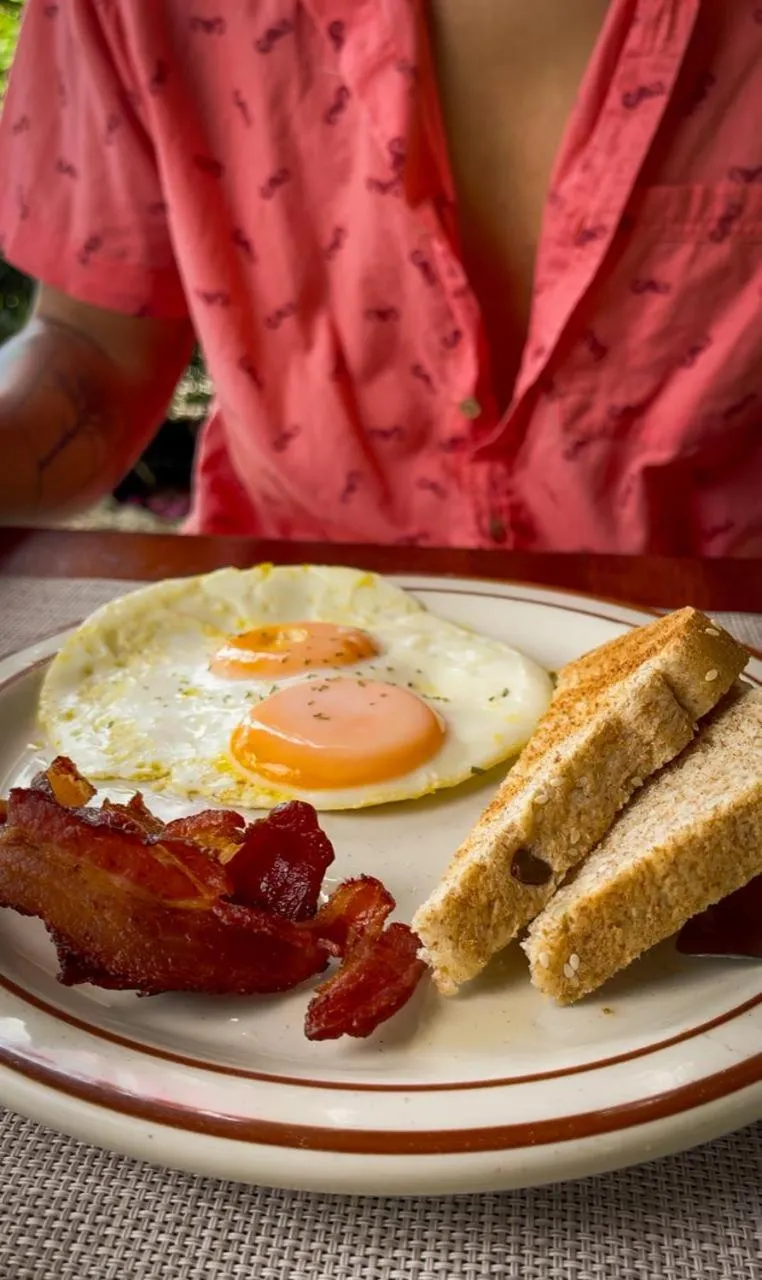 Restaurant/places to eat in Bahia Esmeralda Boutique Hotel & Villas