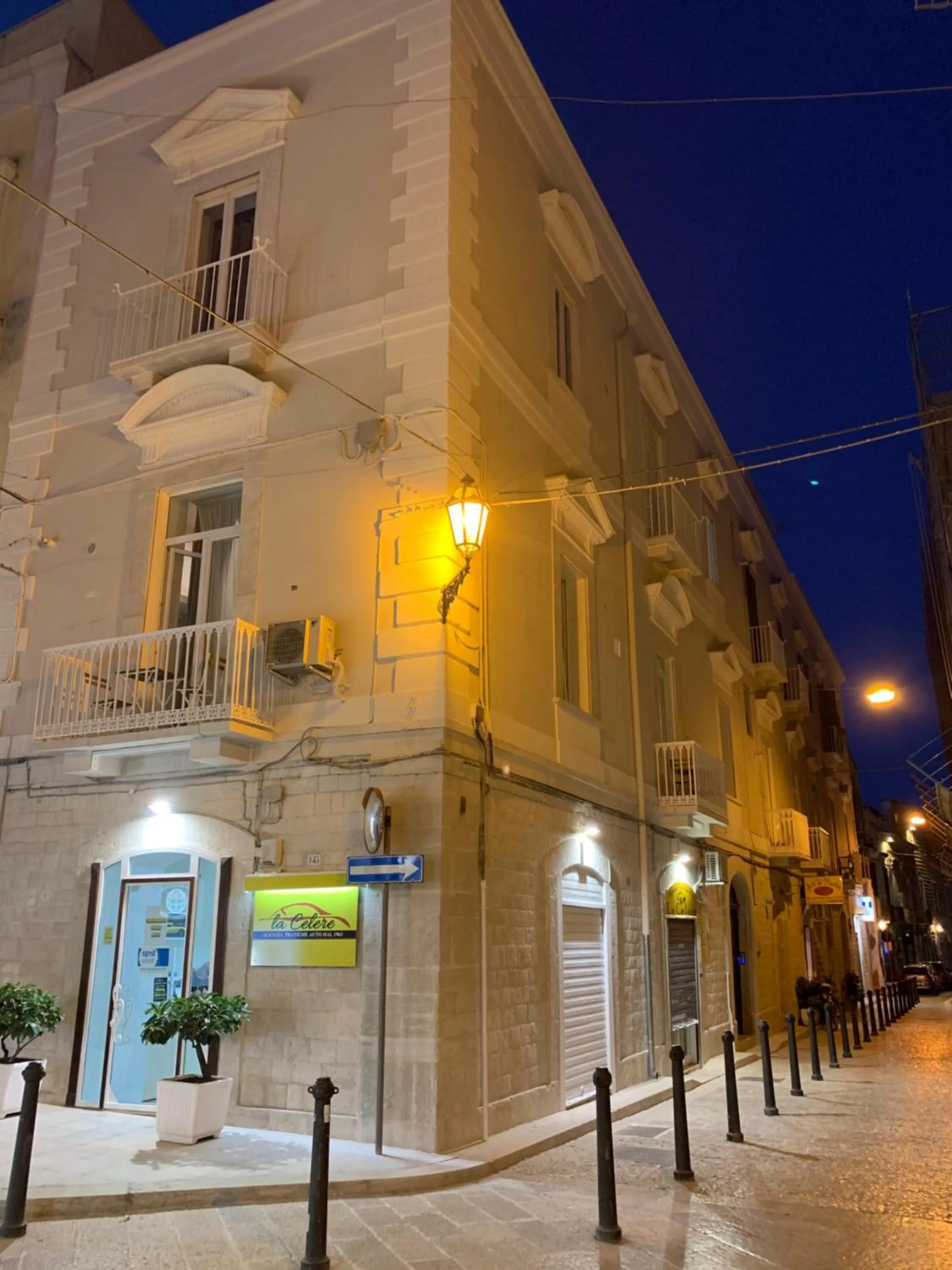 Property building in Le Marinelle Aff Trani