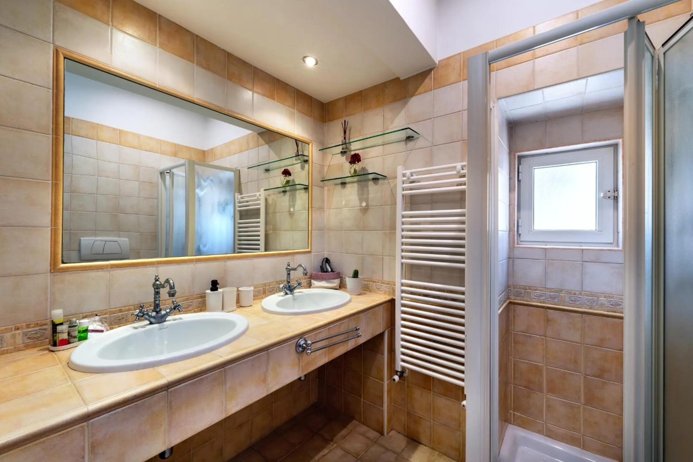 Shower in Le Marinelle Aff Trani