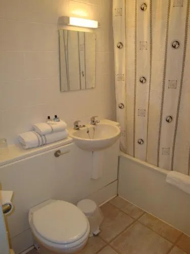 Bathroom in Travelrest Fareham Solent Gateway