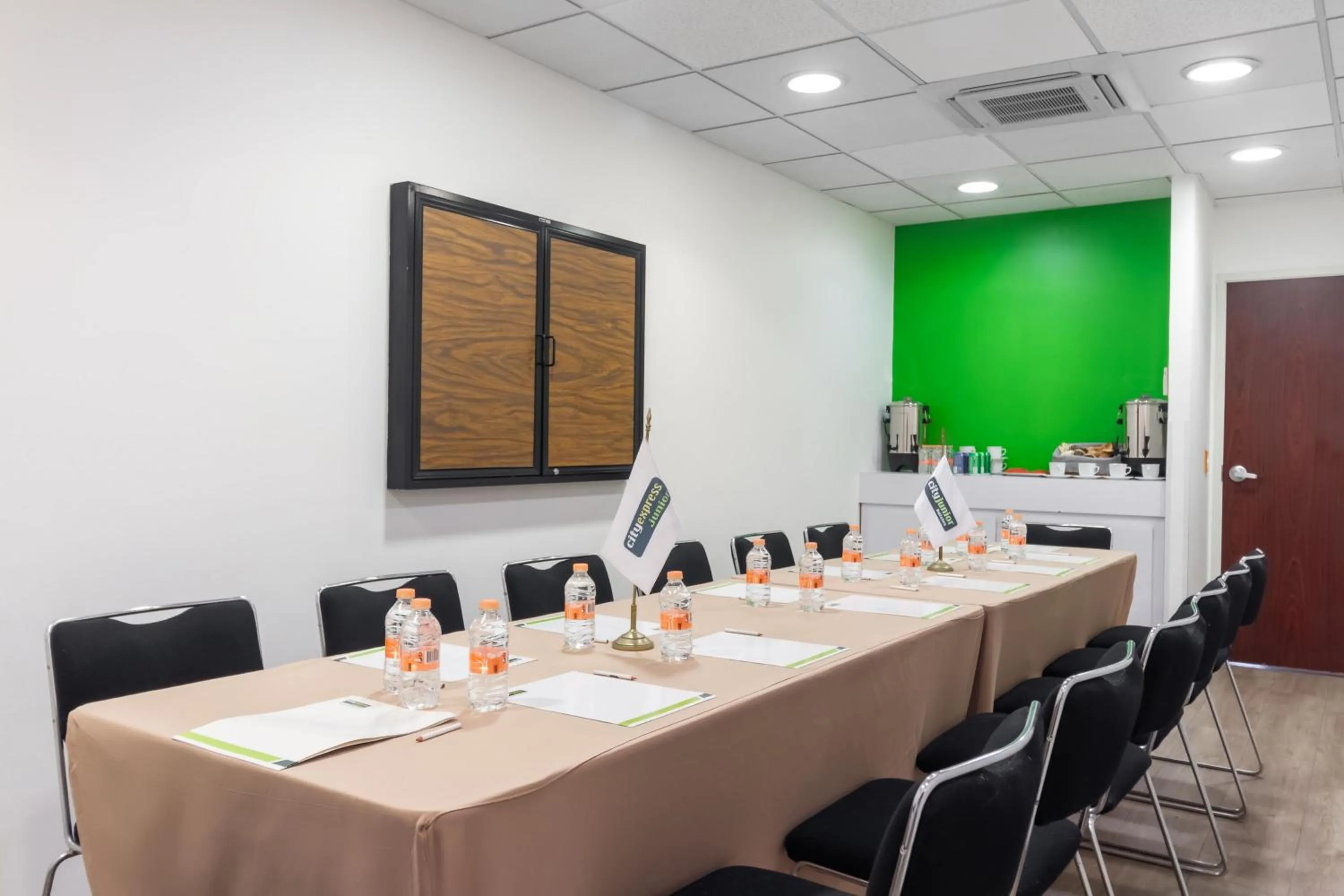 Meeting/conference room in City Express Junior by Marriott Tuxtla Gutierrez Poliforum