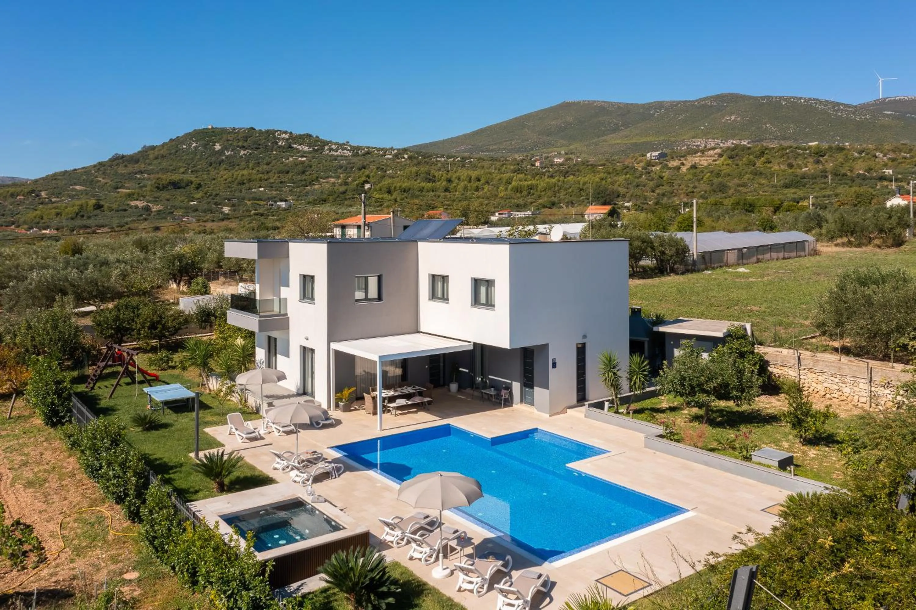 Property building in Villa Castello
