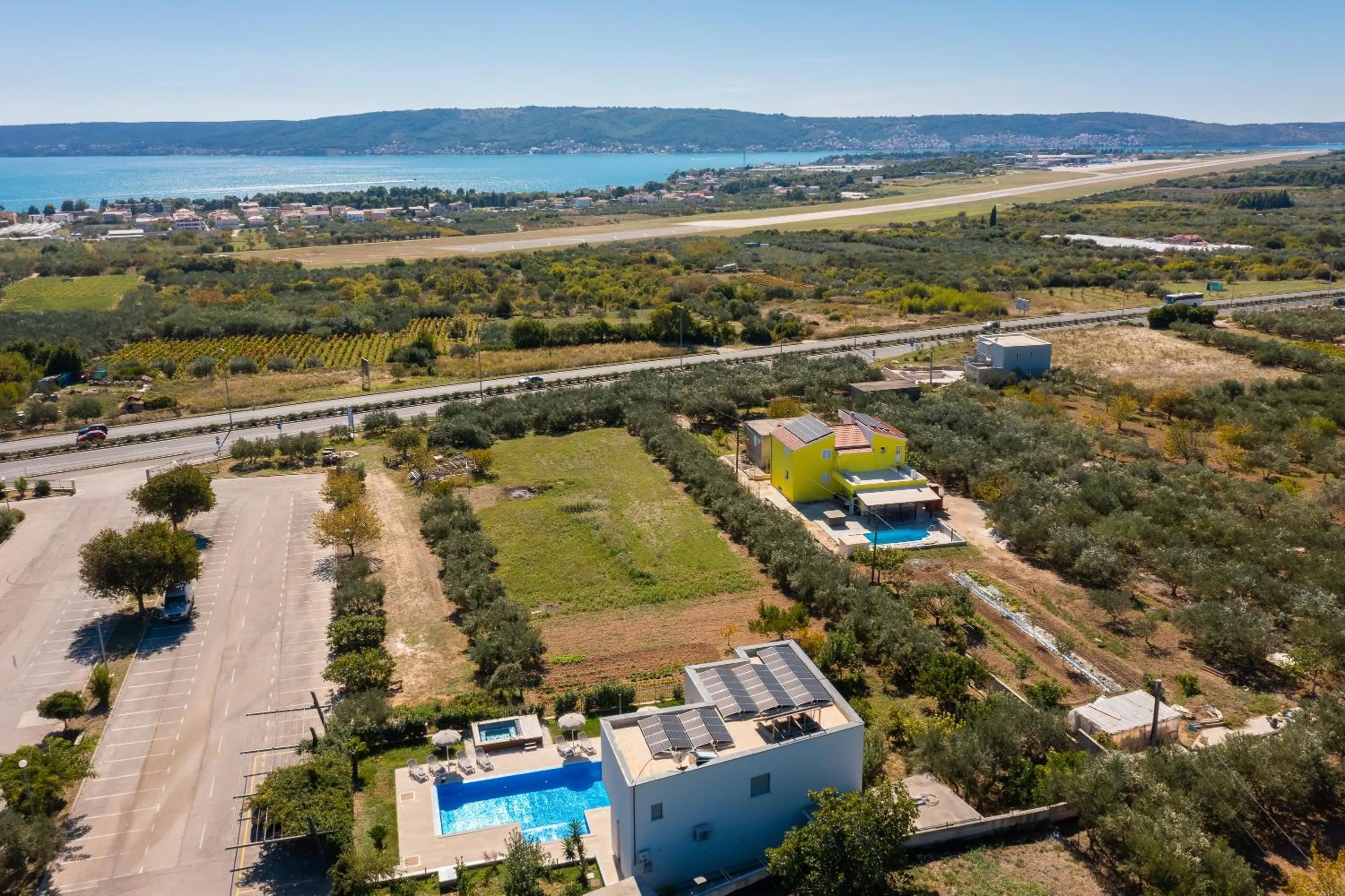 Property building in Villa Castello
