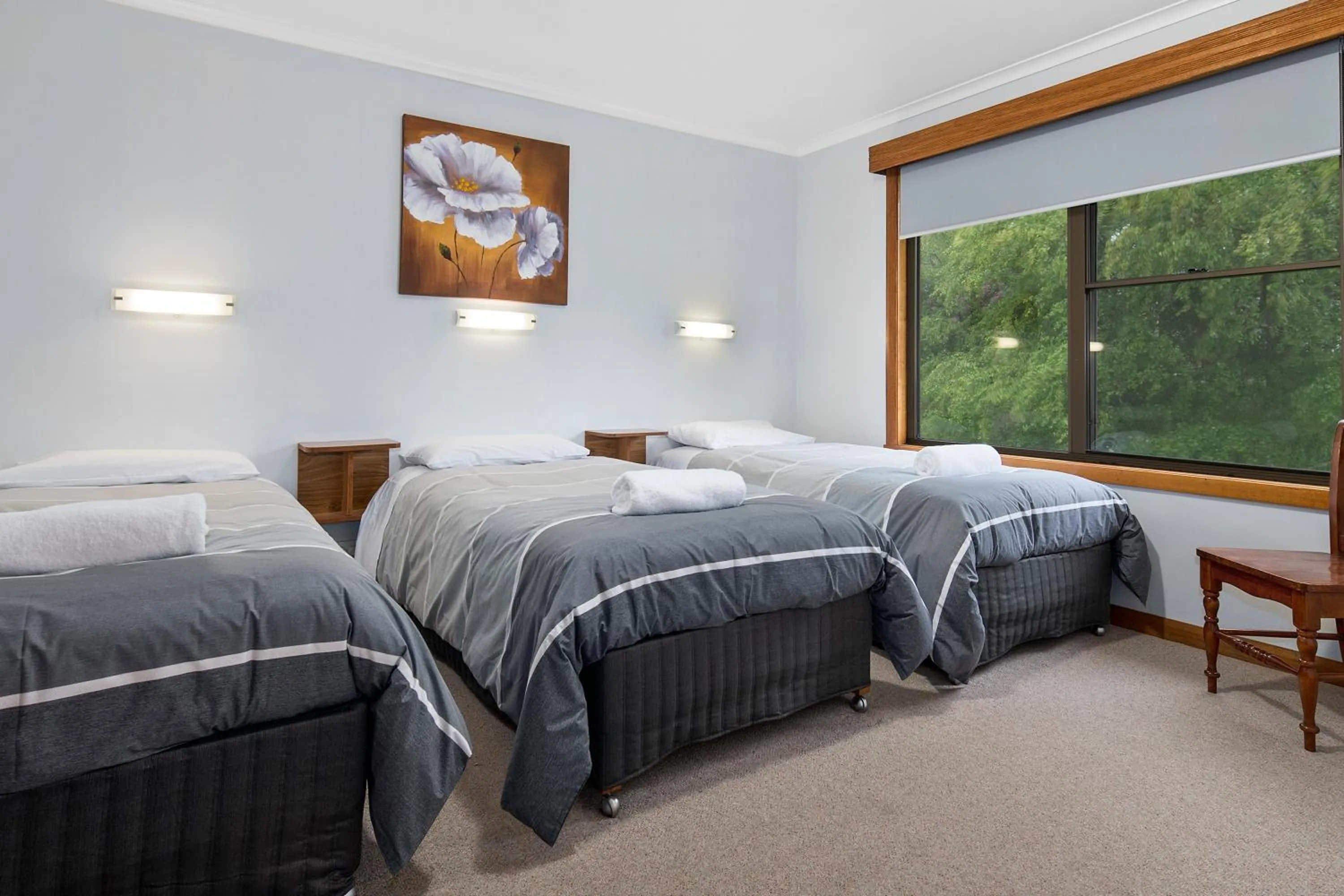 Bedroom, Bed in Marsden Court Apartments