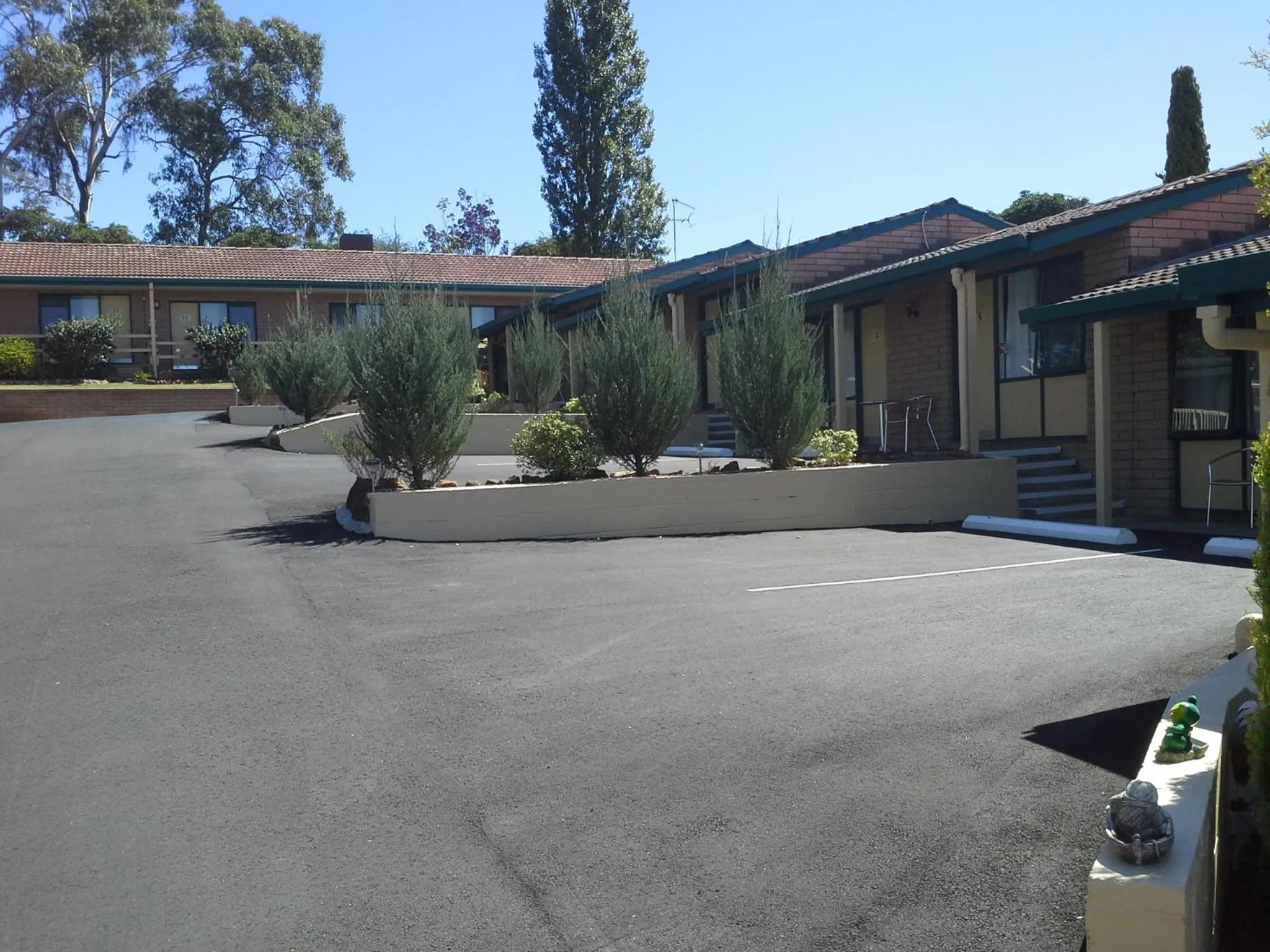 Day in Hideaway Motor Inn