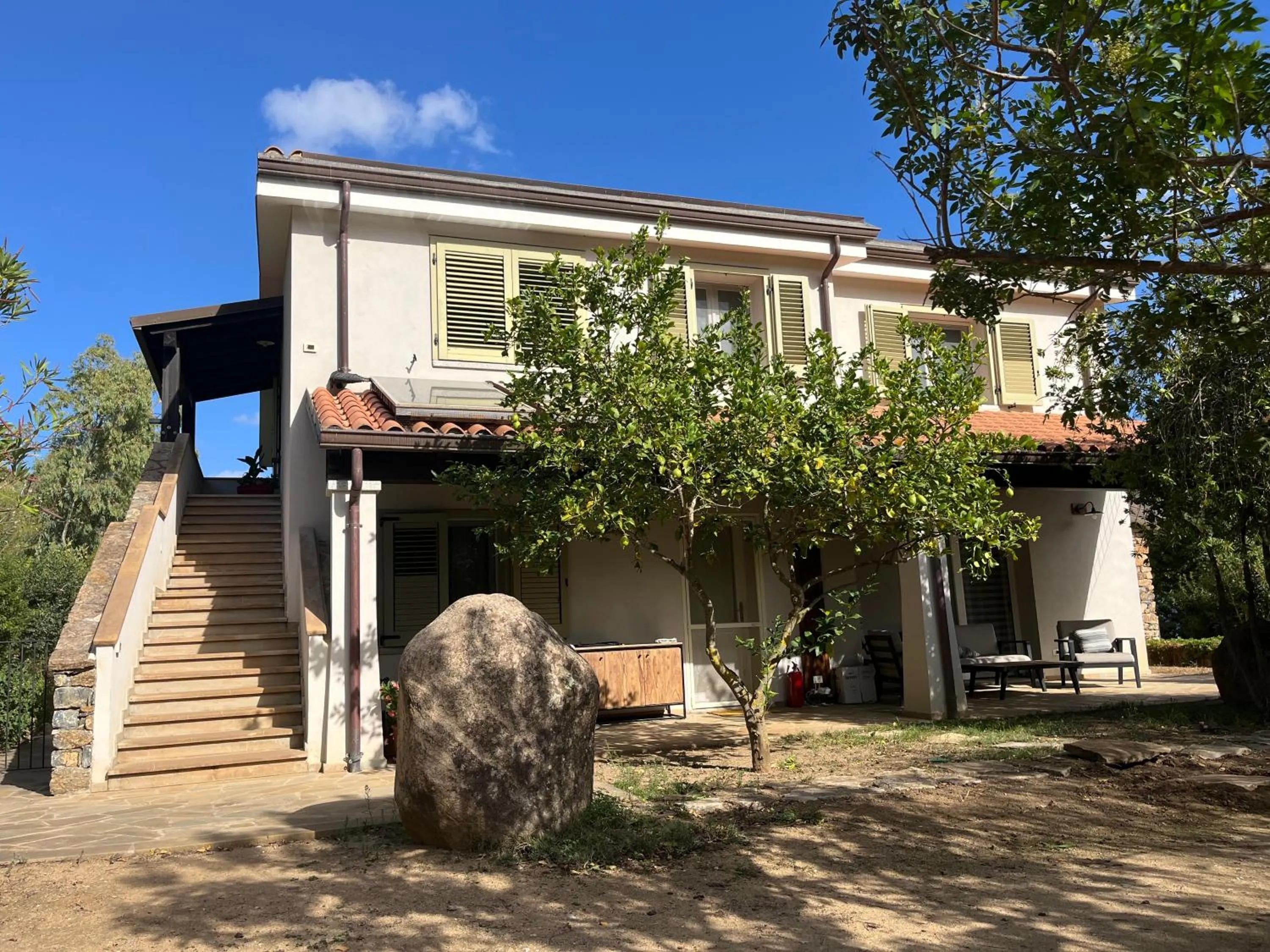 Property building in Rossofiore