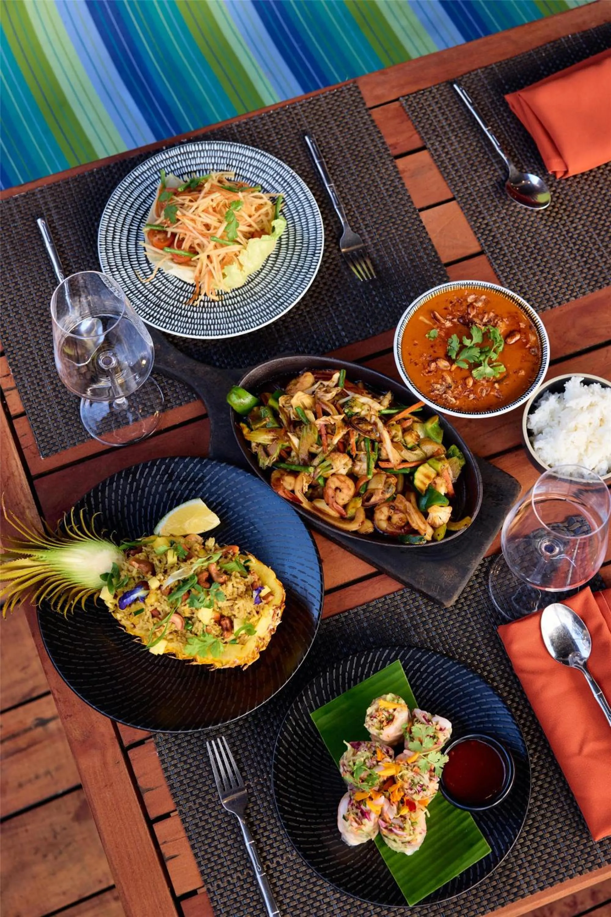 Food and drinks in Radisson Blu Resort Fiji