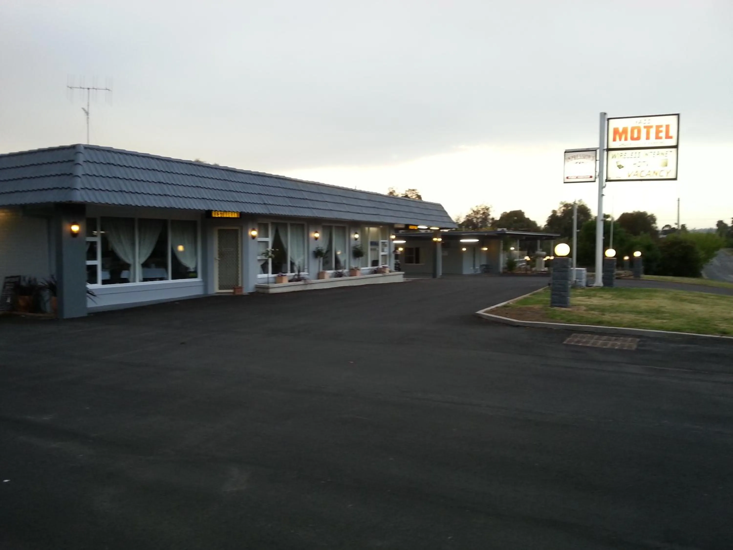 Facade/entrance in Yass Motel